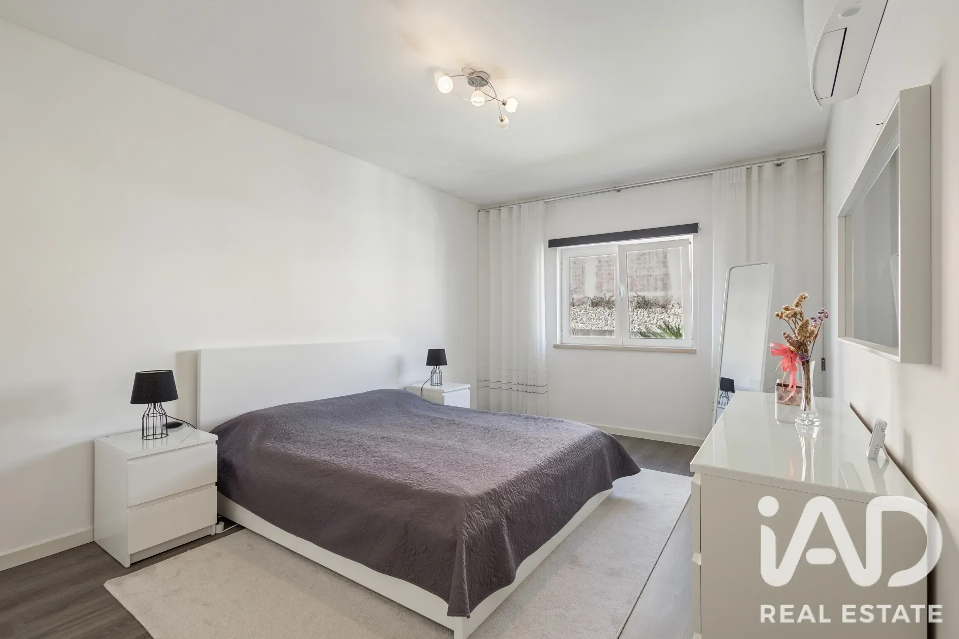 Contemporary 3-Bedroom House with Balcony and Parking in Cadaval, Portugal - View image 16 of 36