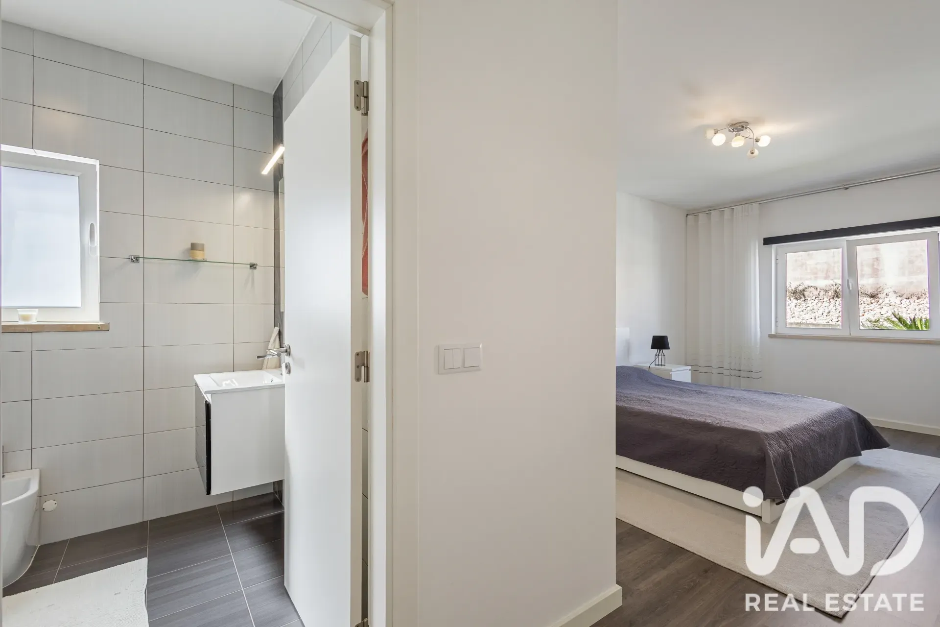 Contemporary 3-Bedroom House with Balcony and Parking in Cadaval, Portugal - View image 18 of 36
