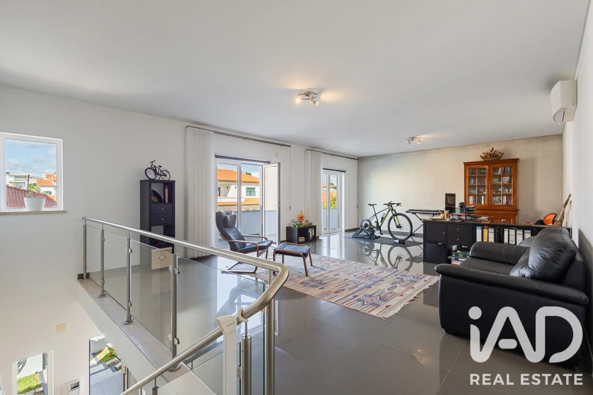 Contemporary 3-Bedroom House with Balcony and Parking in Cadaval, Portugal - View image 22 of 36