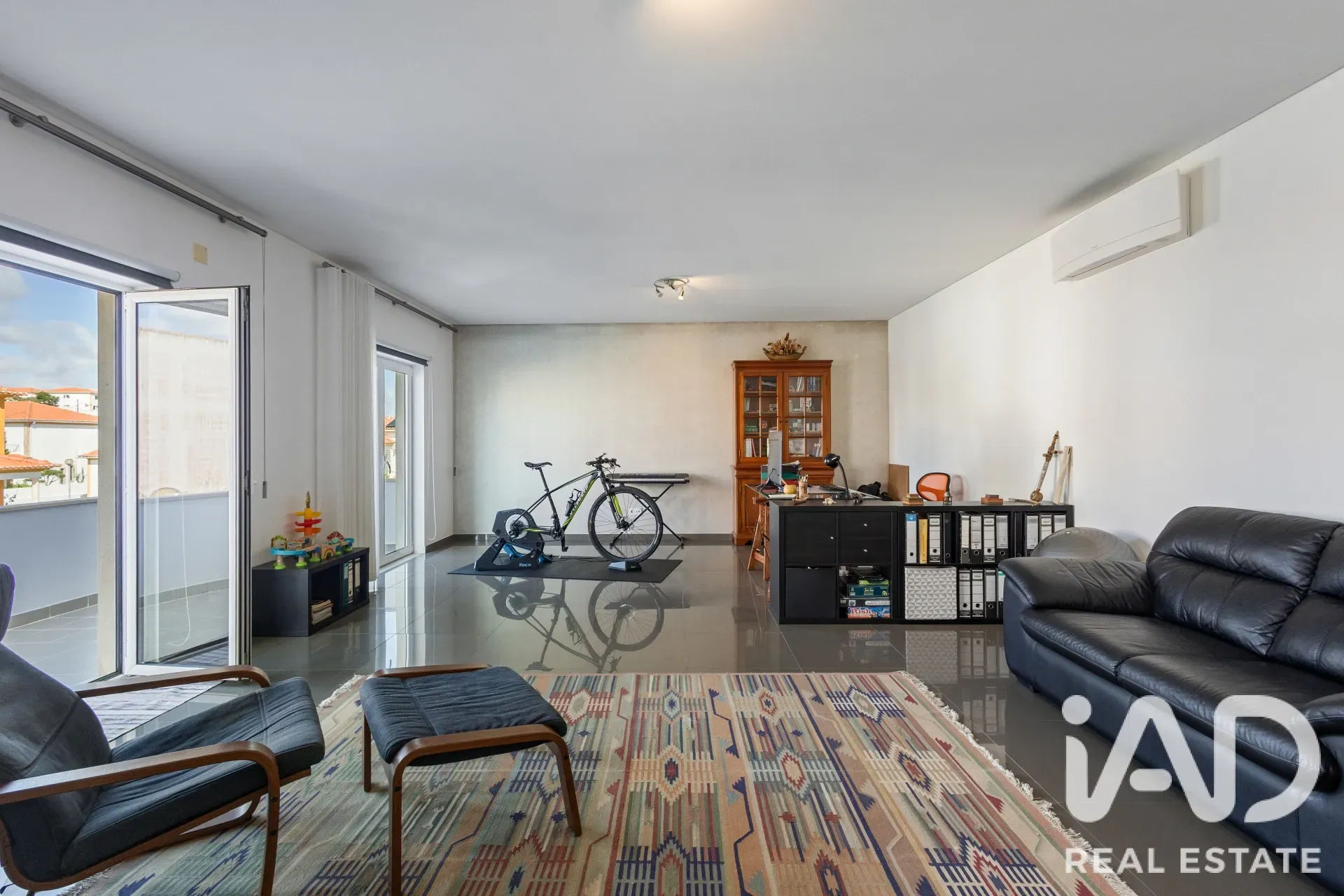 Contemporary 3-Bedroom House with Balcony and Parking in Cadaval, Portugal - View image 24 of 36
