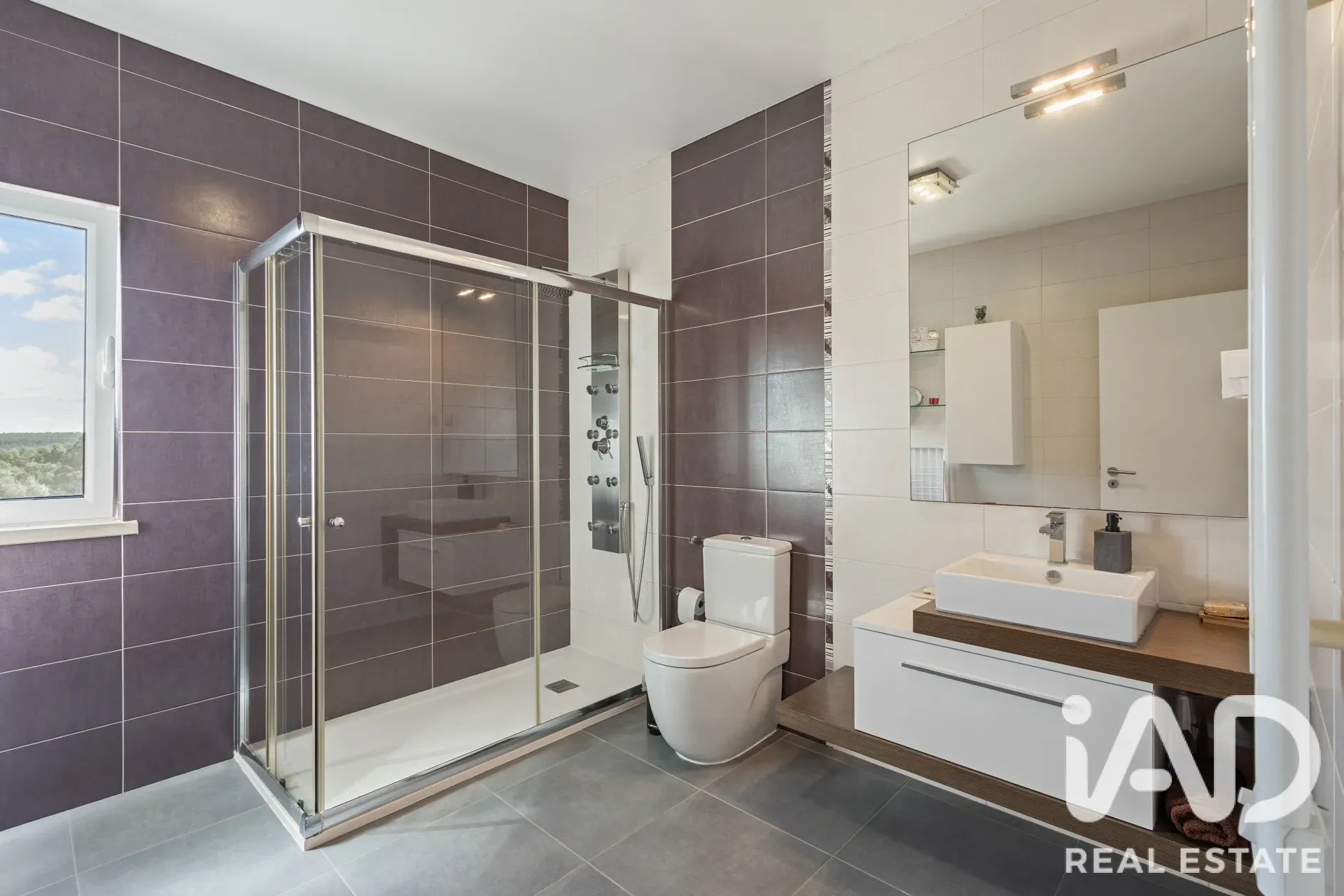 Contemporary 3-Bedroom House with Balcony and Parking in Cadaval, Portugal - View image 27 of 36