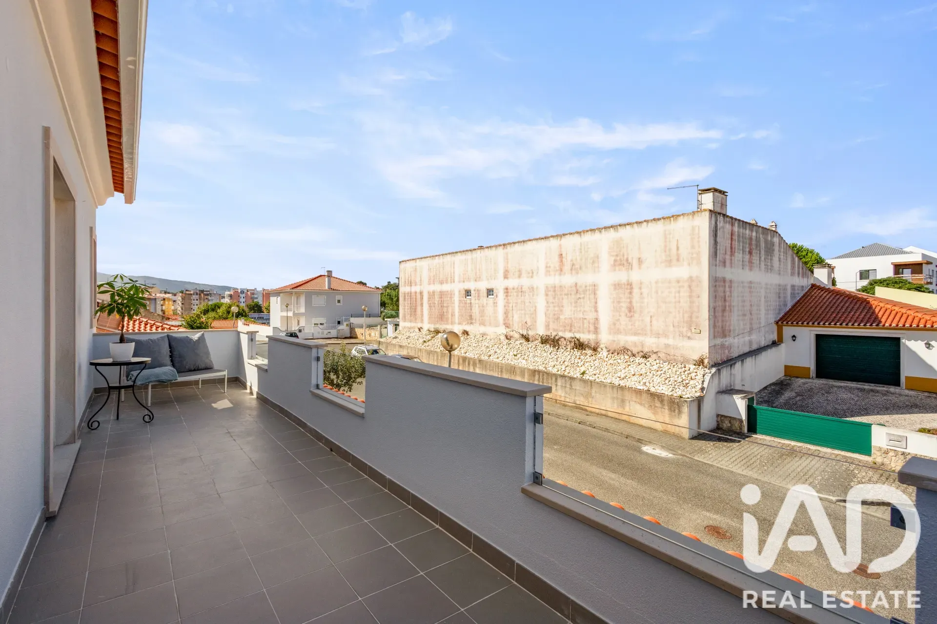Contemporary 3-Bedroom House with Balcony and Parking in Cadaval, Portugal - View image 28 of 36