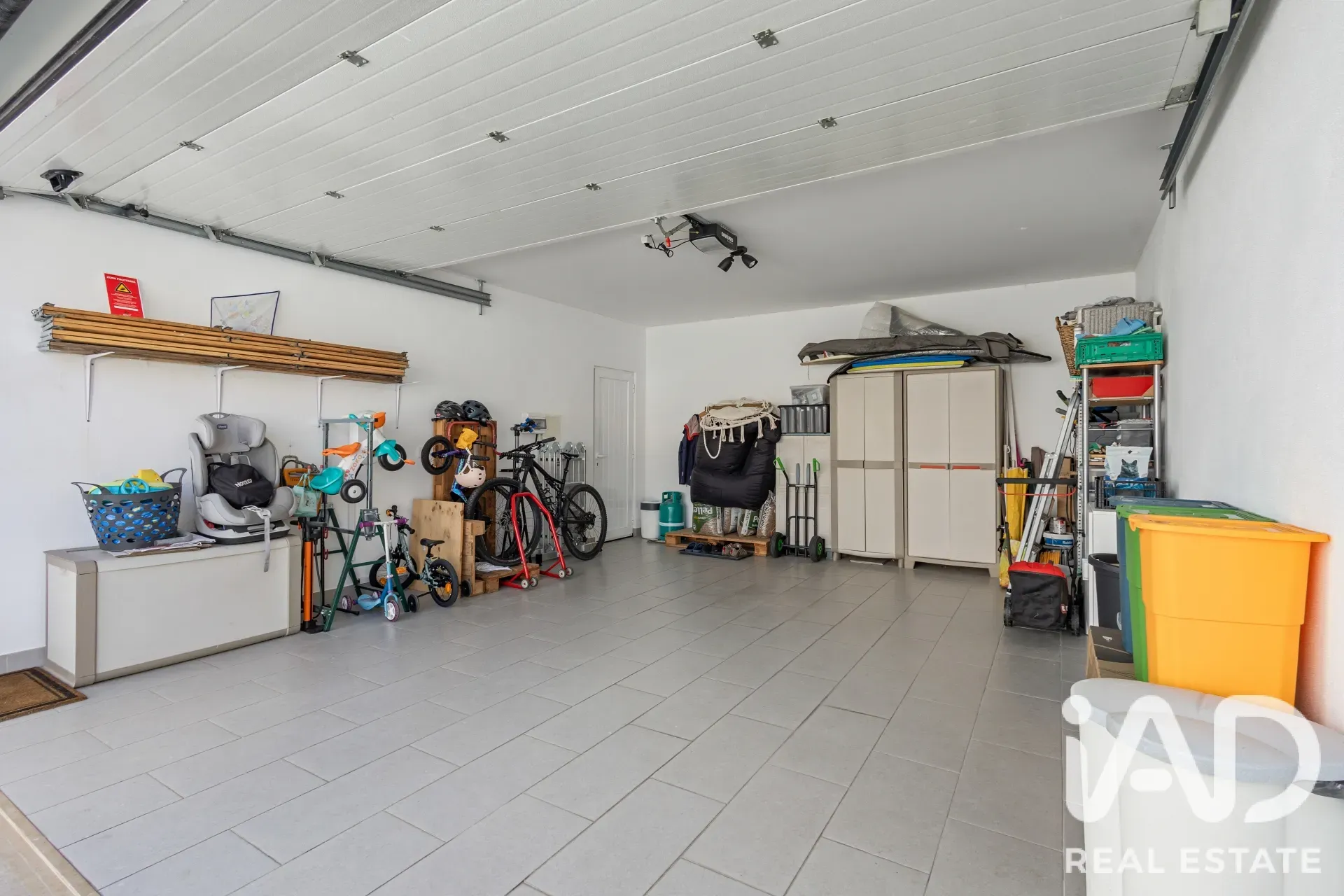 Contemporary 3-Bedroom House with Balcony and Parking in Cadaval, Portugal - View image 29 of 36