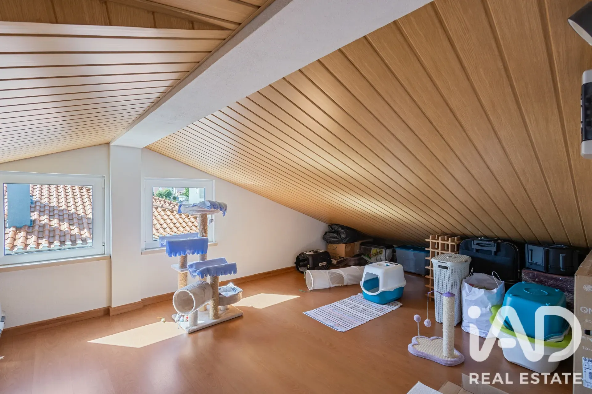 Contemporary 3-Bedroom House with Balcony and Parking in Cadaval, Portugal - View image 30 of 36