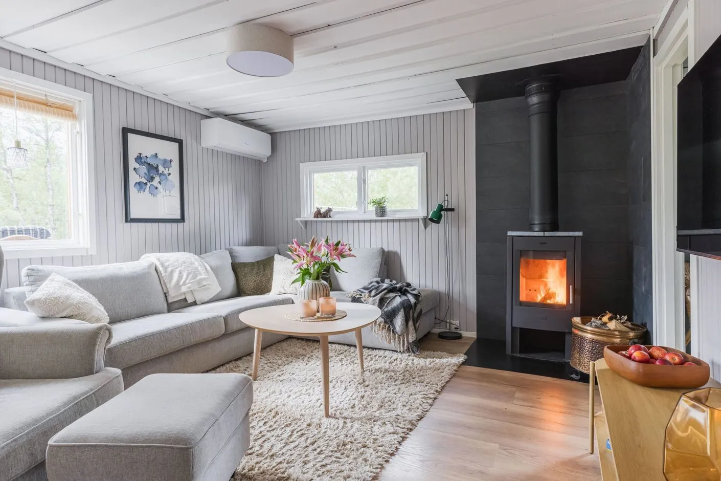 1960s Swedish Country Retreat with Garden and Terrace in Tänndalen - Image 2