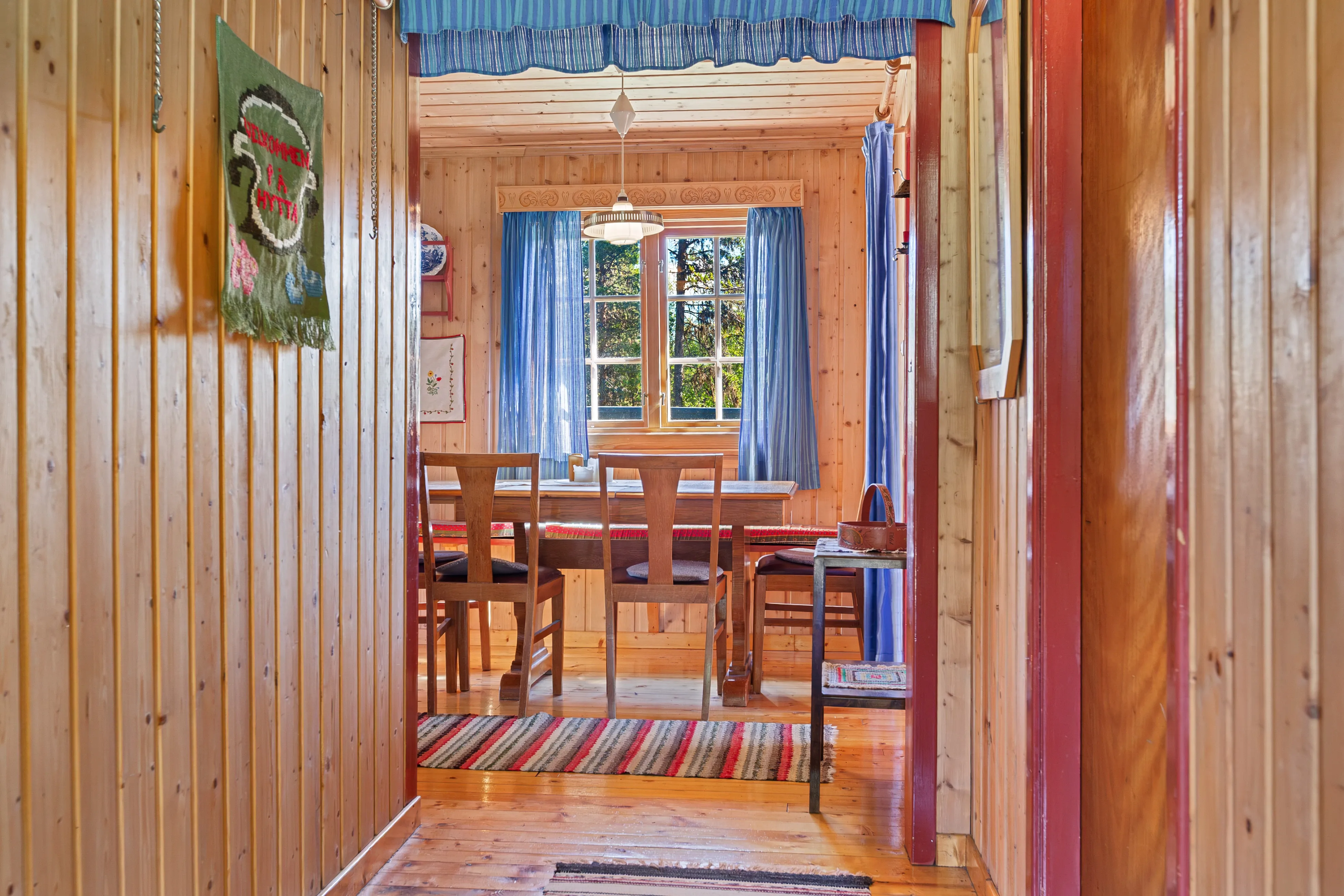 1970s Norwegian Cabin with Annex in Tisleidalen's Scenic Wilderness - View image 6 of 34