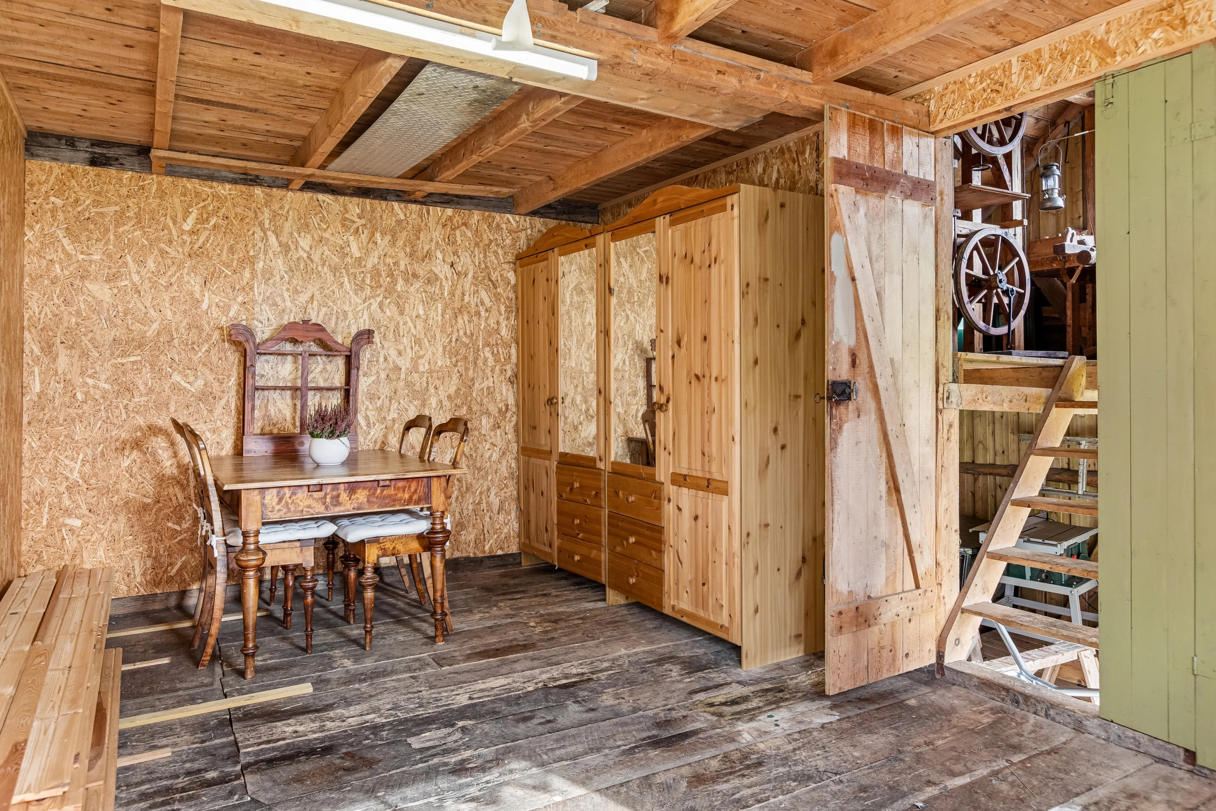 1920s Norwegian House with Sea View and Expansive Grounds in Lensvik - View image 34 of 43