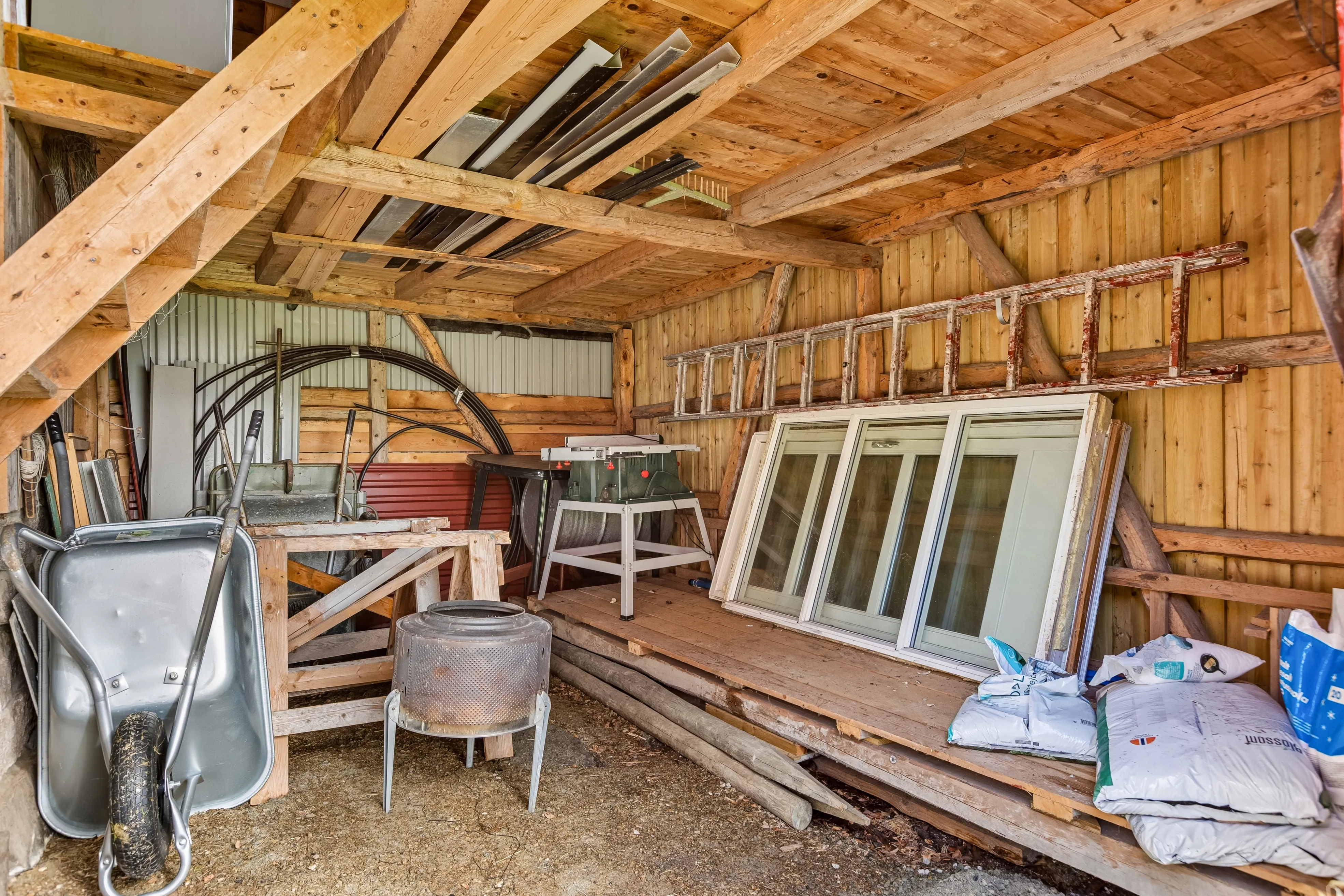 1920s Norwegian House with Sea View and Expansive Grounds in Lensvik - View image 36 of 43