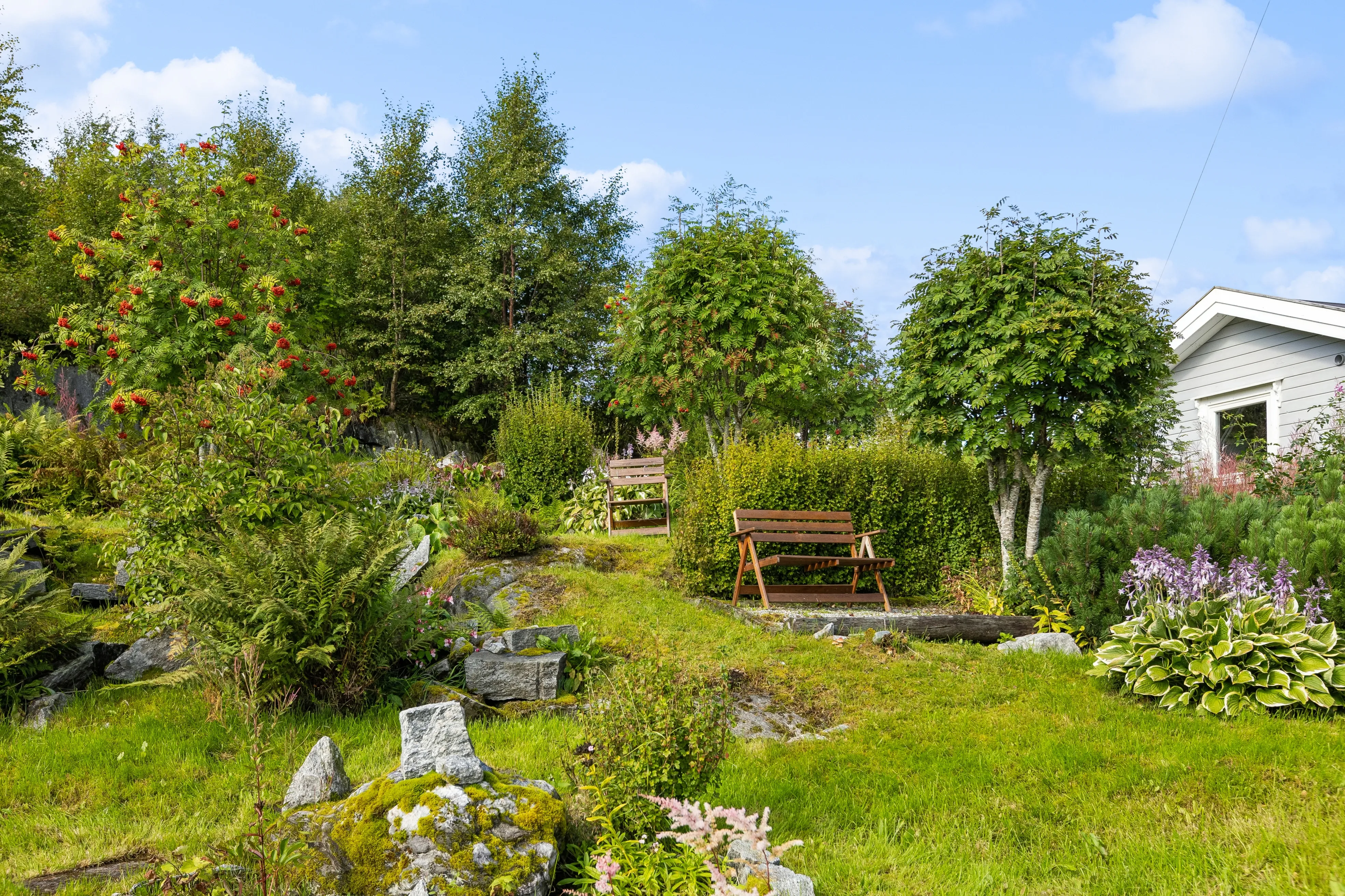 1920s Norwegian House with Sea View and Expansive Grounds in Lensvik - View image 39 of 43