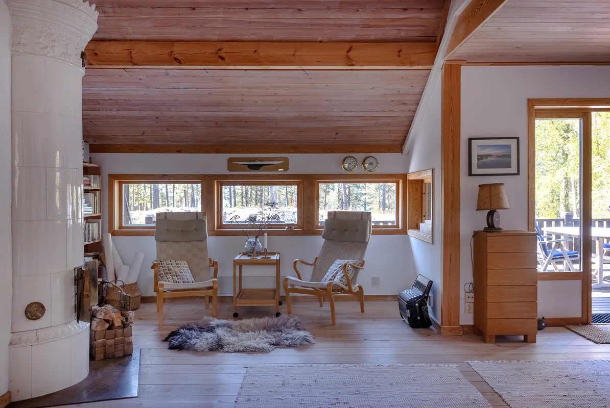 1980s Swedish Archipelago House with Expansive Gardens and Terrace - View image 23 of 64