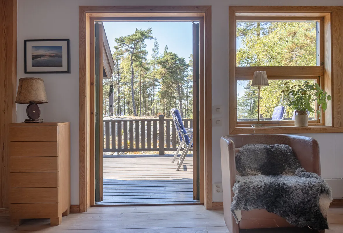 1980s Swedish Archipelago House with Expansive Gardens and Terrace - View image 27 of 64