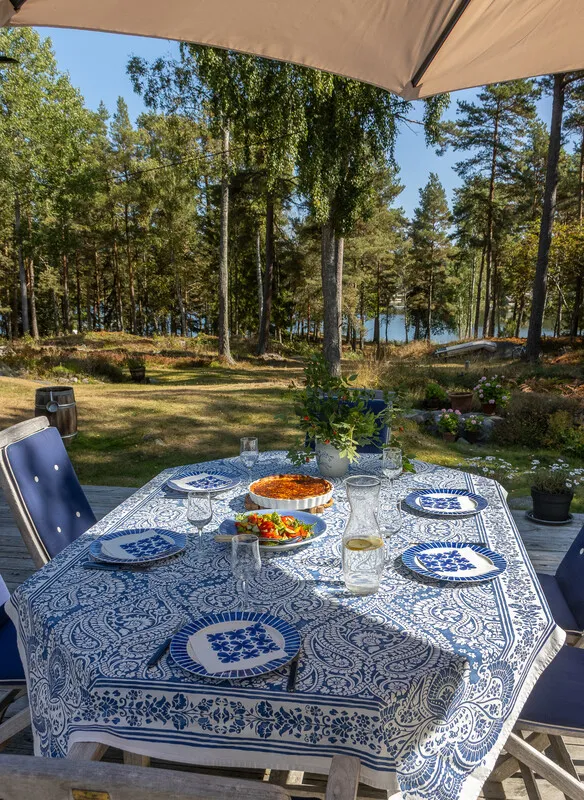 1980s Swedish Archipelago House with Expansive Gardens and Terrace - View image 36 of 64
