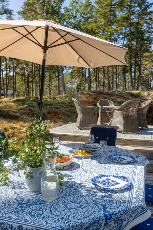 1980s Swedish Archipelago House with Expansive Gardens and Terrace - View image 37 of 64