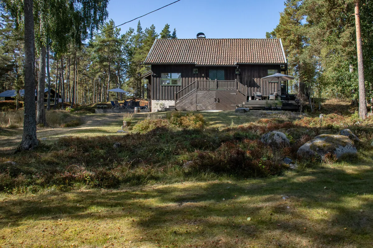 1980s Swedish Archipelago House with Expansive Gardens and Terrace - View image 55 of 64