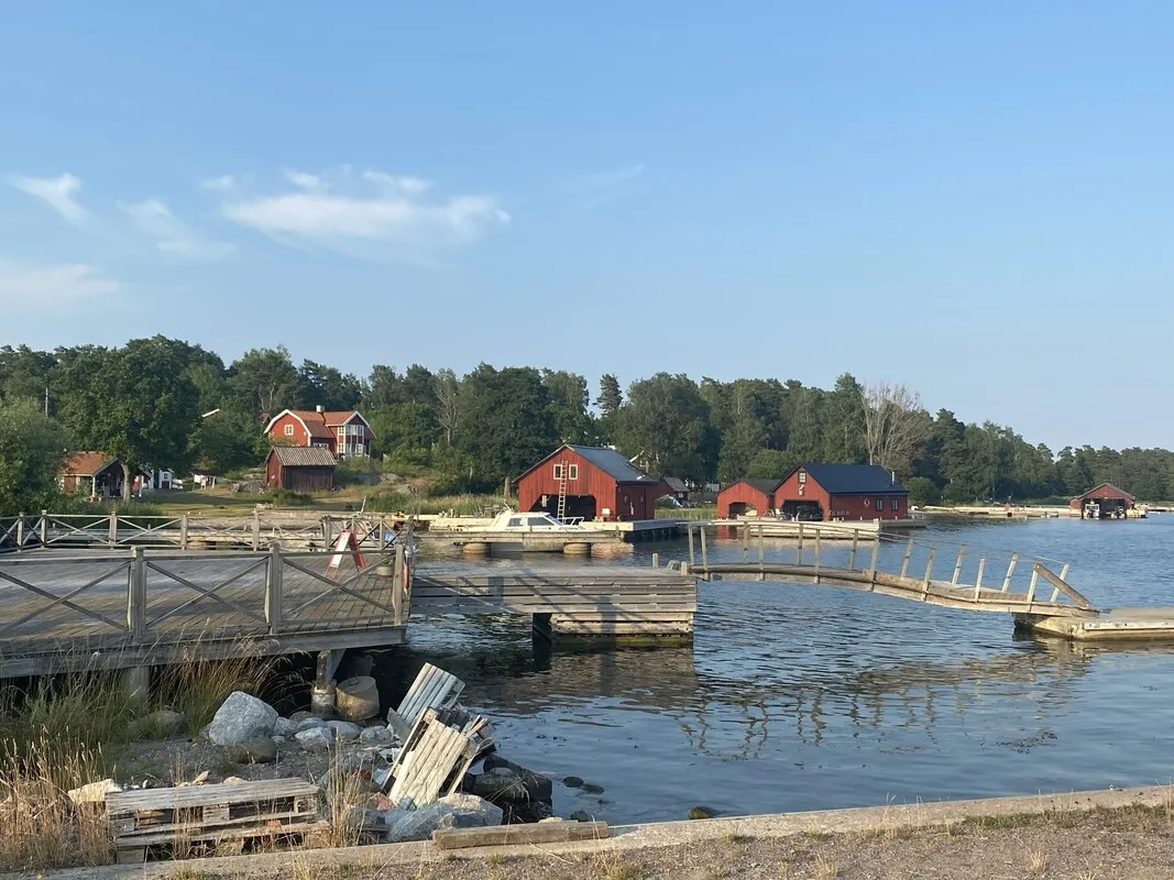 1980s Swedish Archipelago House with Expansive Gardens and Terrace - View image 62 of 64