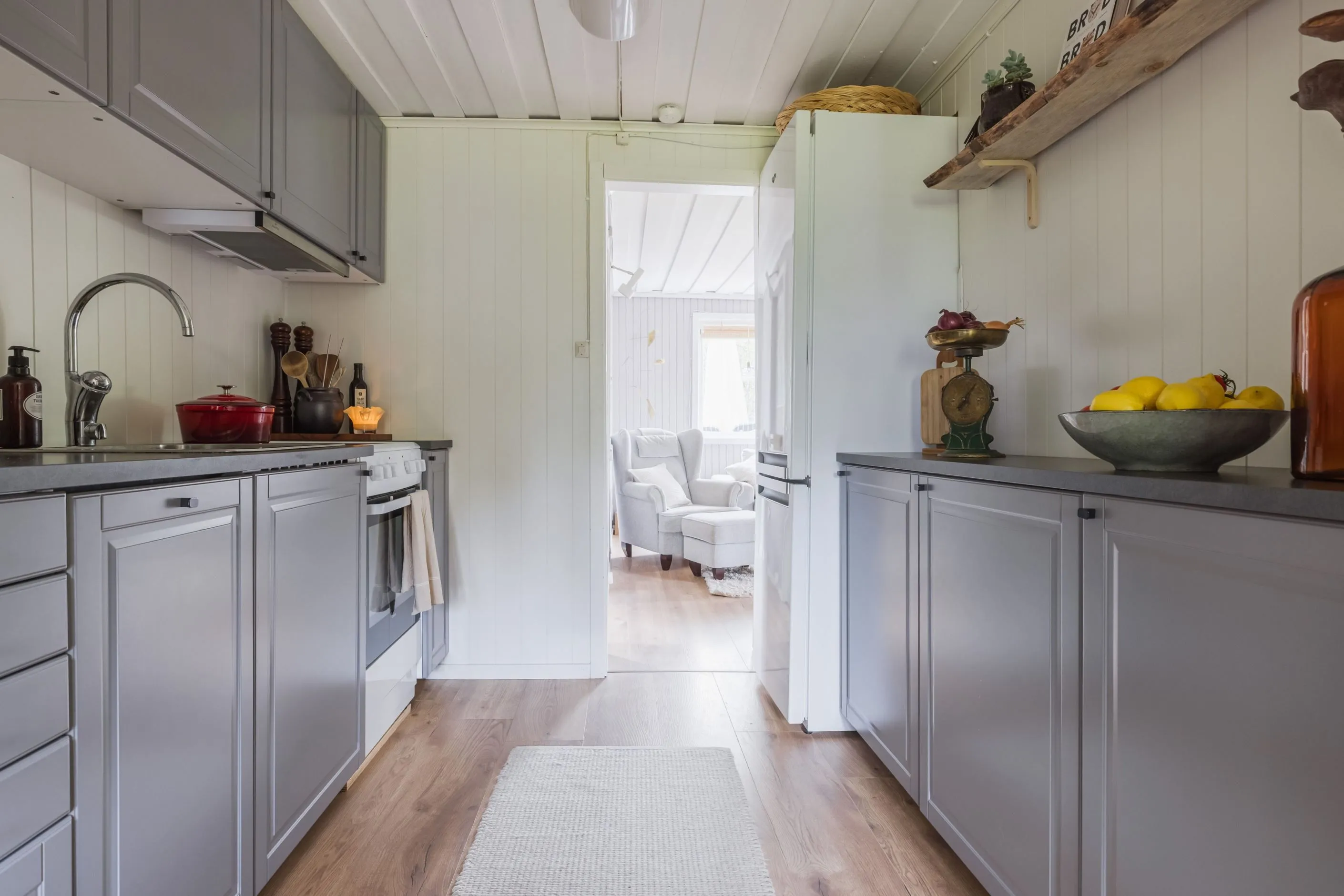 1960s Country House with Sauna and Guest Cabin in Härjedalen - View image 8 of 44