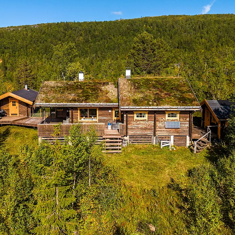 2007 Log Cabin with Sauna and Expansive Terrace in Reinfjellia, Norway
