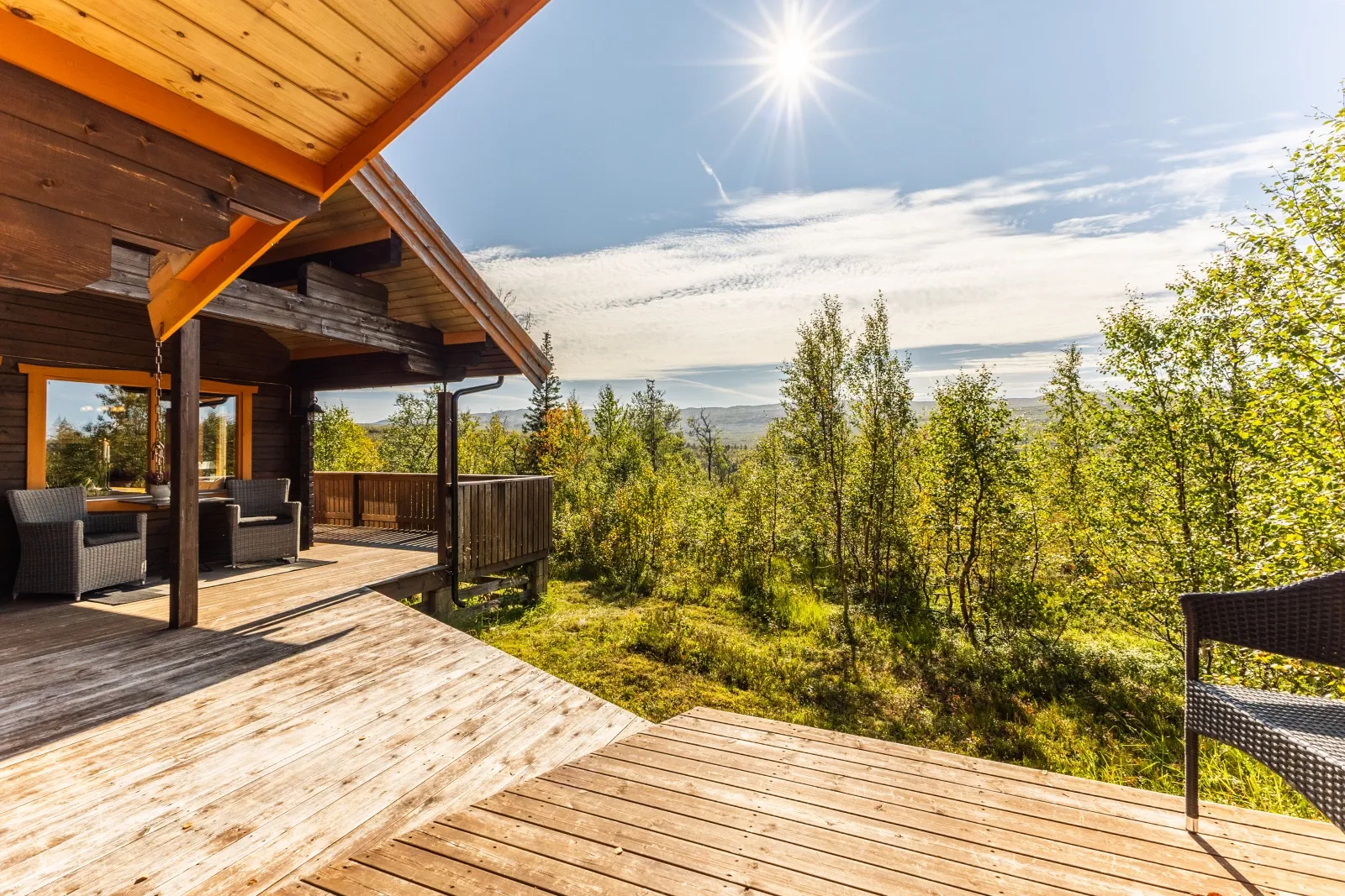 2007 Log Cabin with Sauna and Expansive Terrace in Reinfjellia, Norway - Image 3