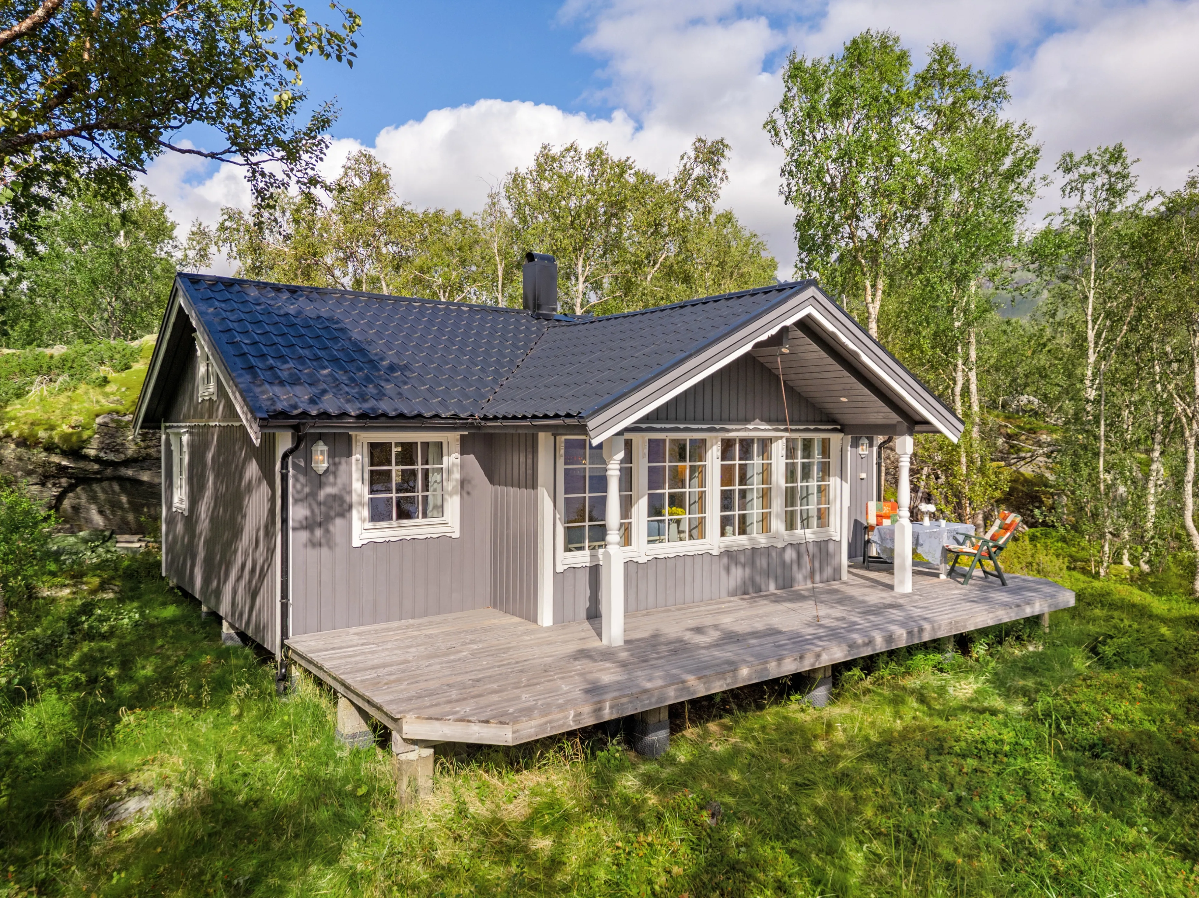 Modern 3-Bedroom Cabin with Lakeside Terrace in Scenic Grovfjord, Norway - View image 29 of 44