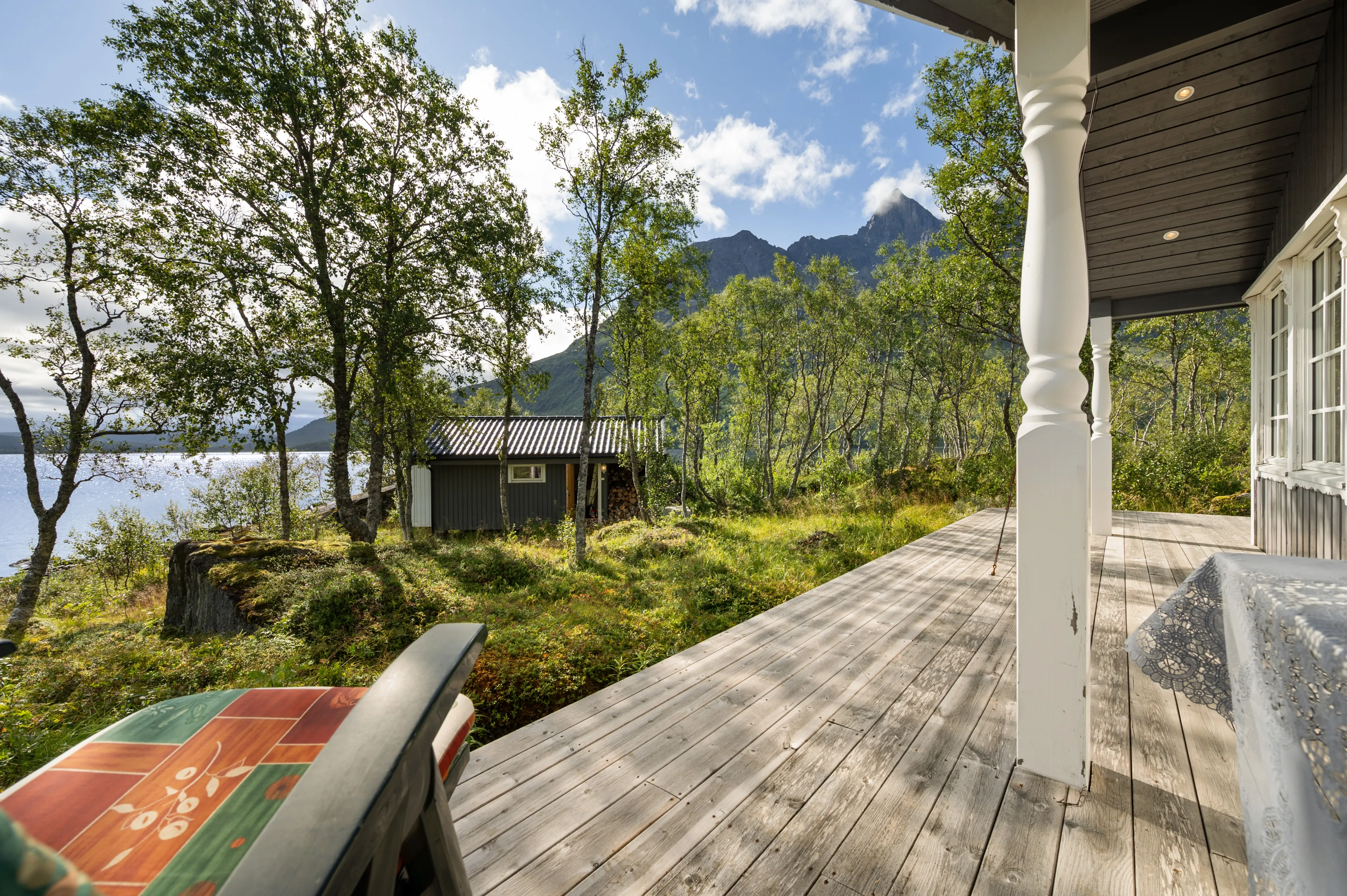 Modern 3-Bedroom Cabin with Lakeside Terrace in Scenic Grovfjord, Norway - View image 30 of 44
