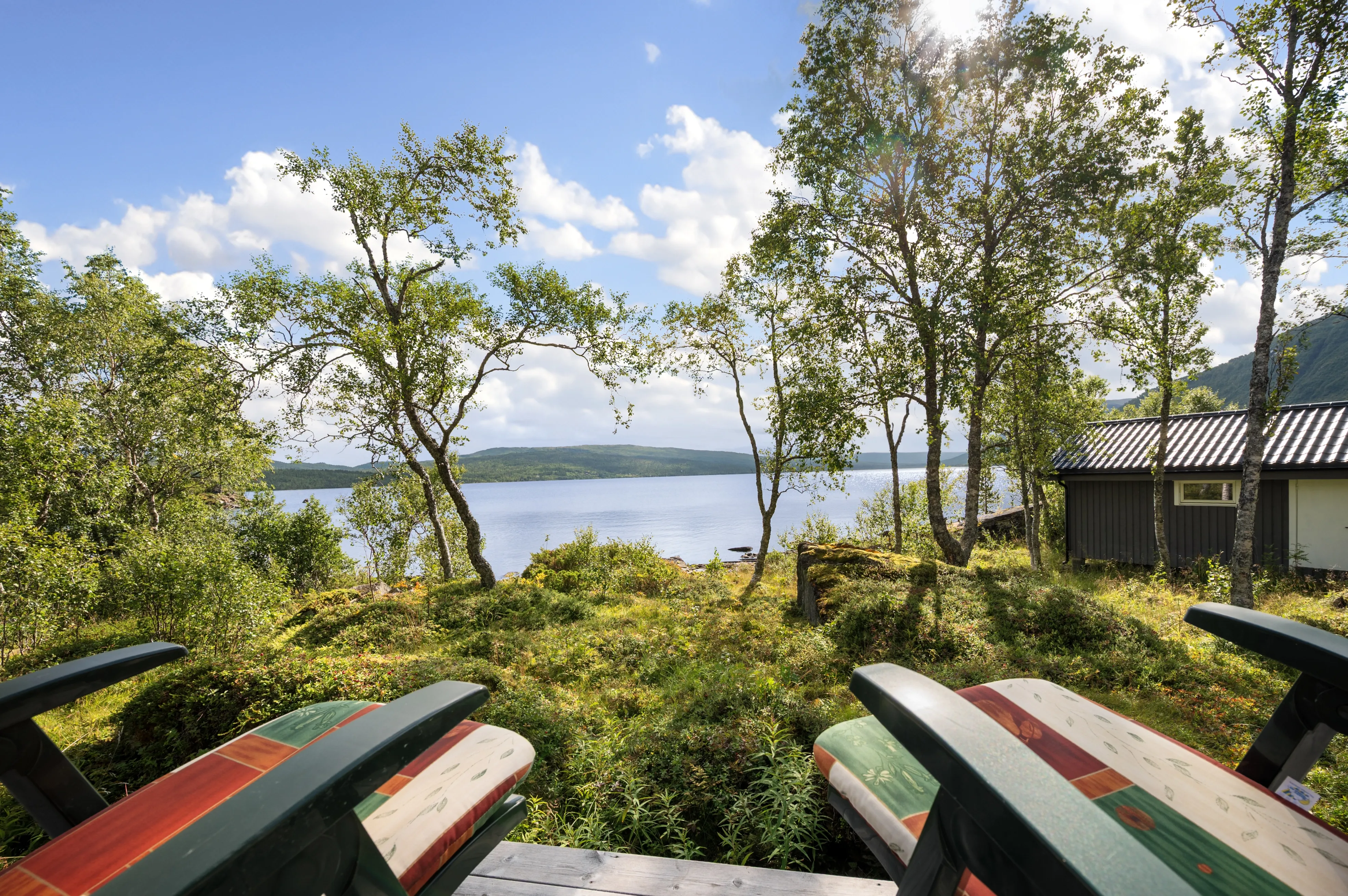 Modern 3-Bedroom Cabin with Lakeside Terrace in Scenic Grovfjord, Norway - View image 31 of 44