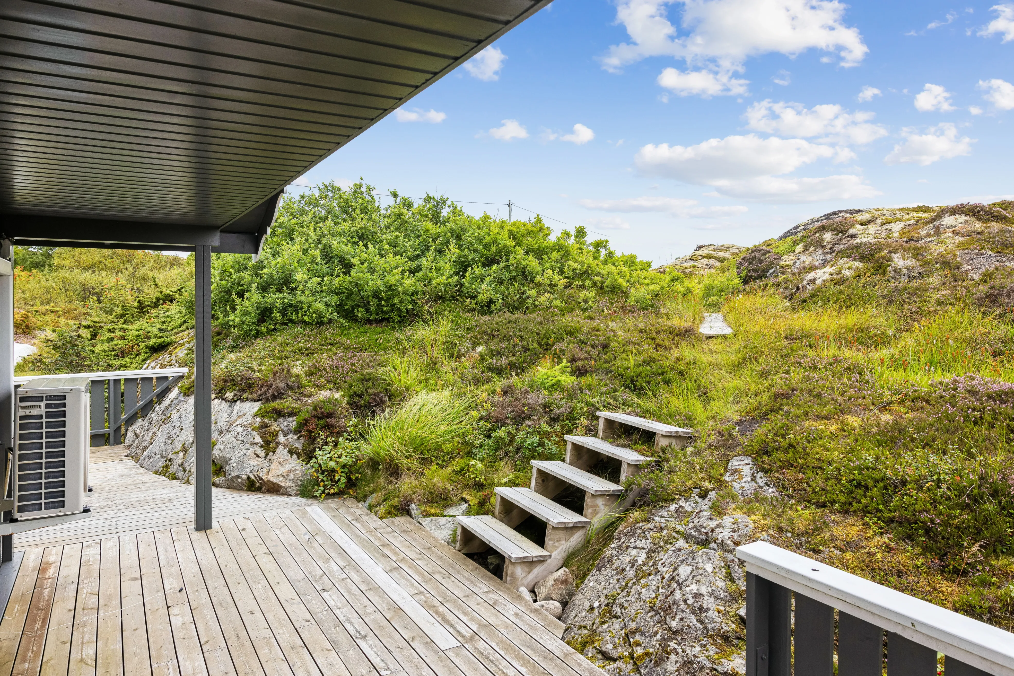 Coastal Retreat: 2-Bedroom House with Expansive Terrace in Kvenvær, Norway - View image 23 of 32