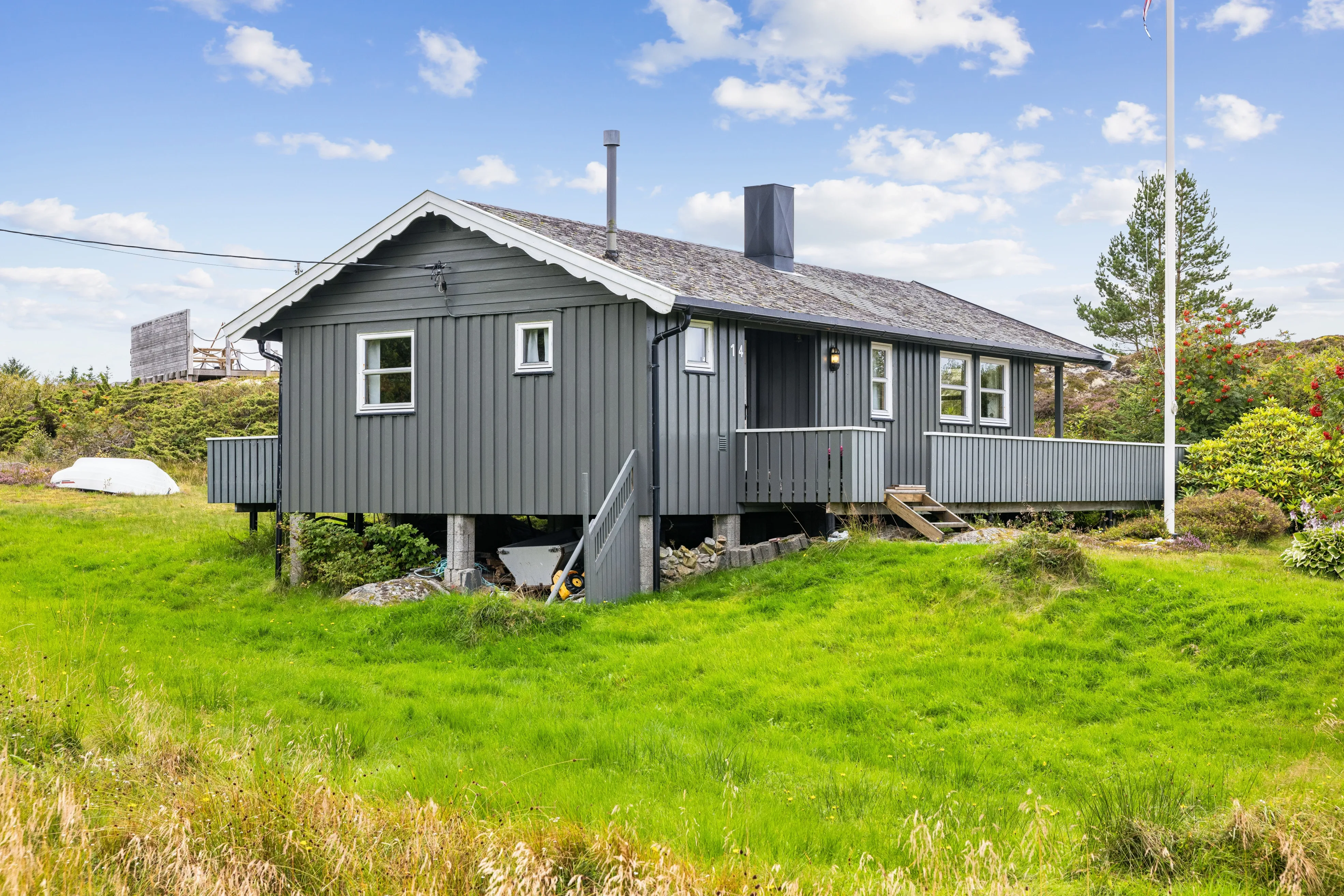 Coastal Retreat: 2-Bedroom House with Expansive Terrace in Kvenvær, Norway - View image 26 of 32