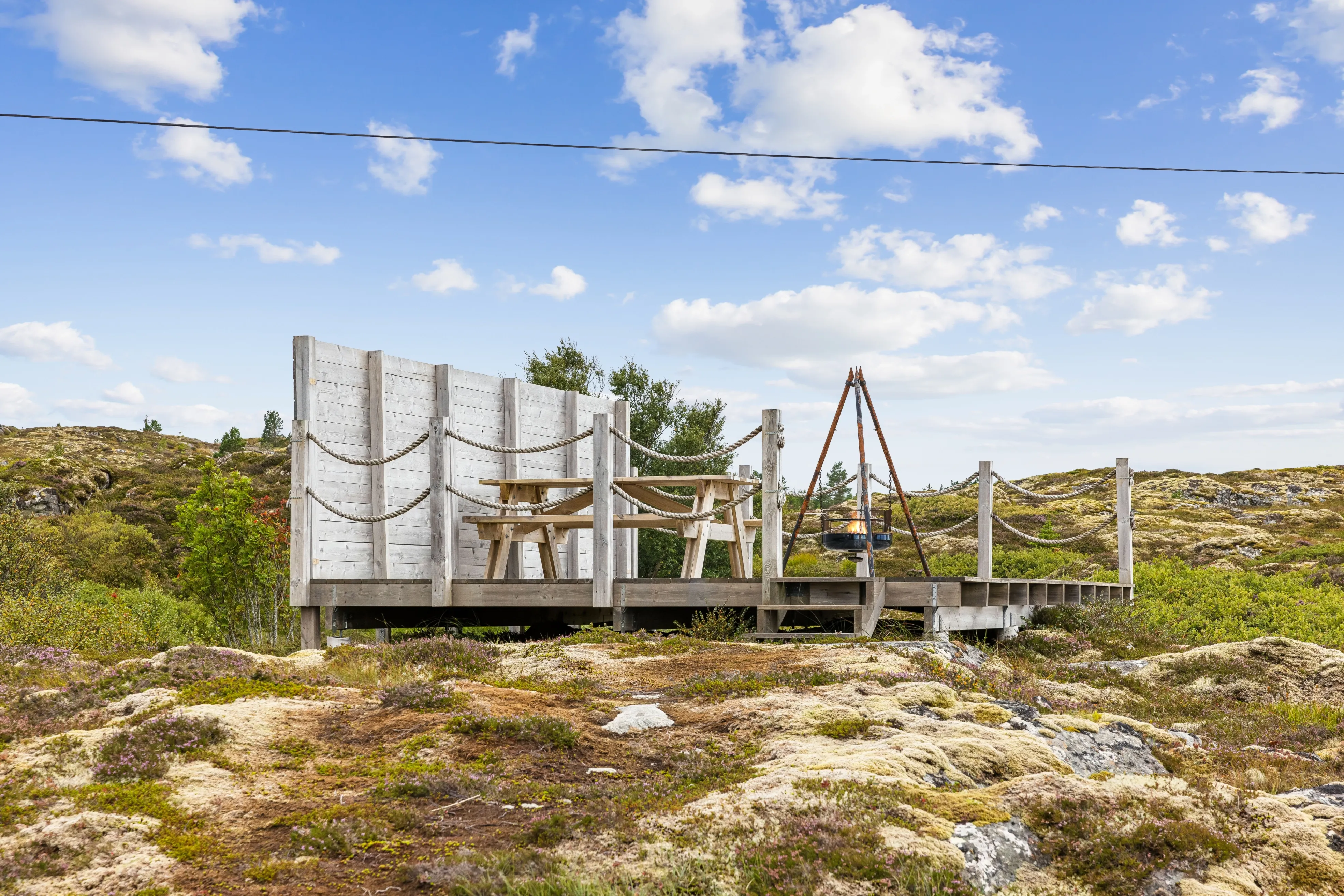 Coastal Retreat: 2-Bedroom House with Expansive Terrace in Kvenvær, Norway - View image 27 of 32