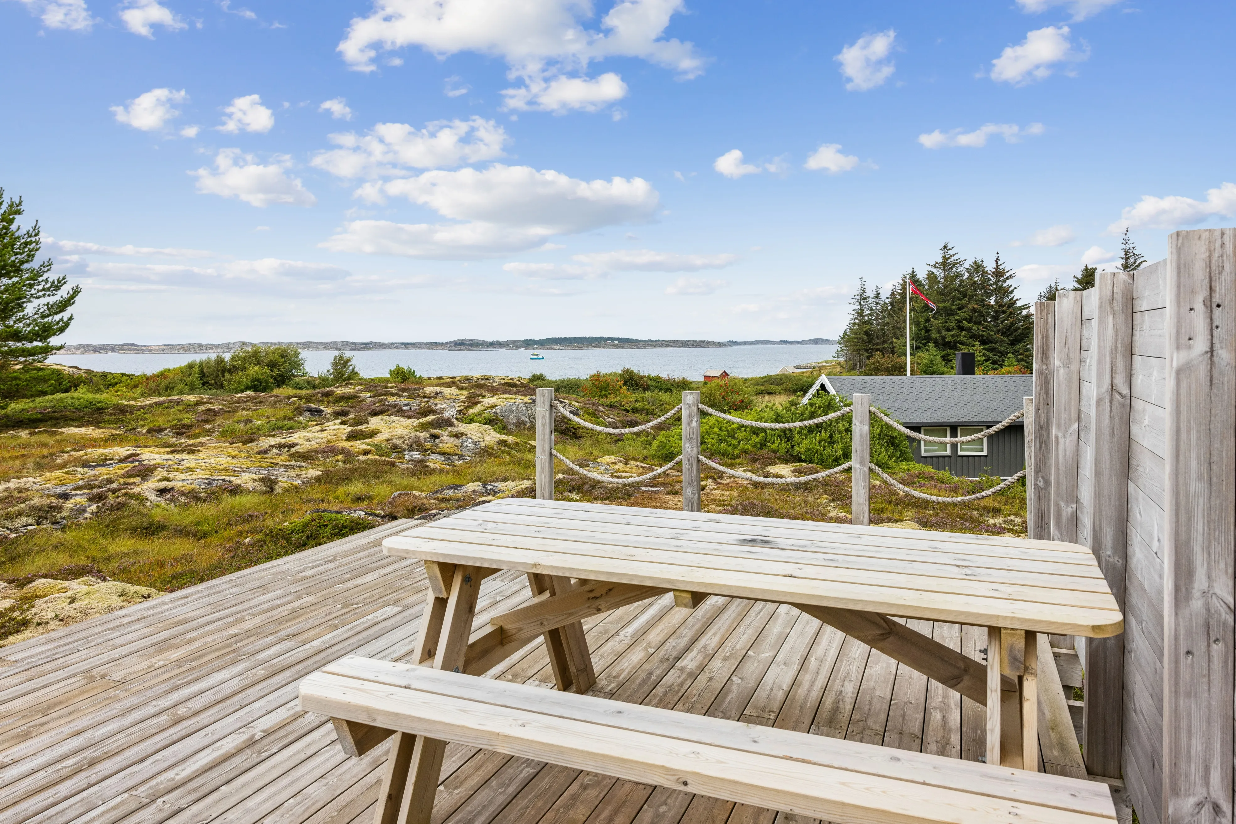 Coastal Retreat: 2-Bedroom House with Expansive Terrace in Kvenvær, Norway - View image 29 of 32