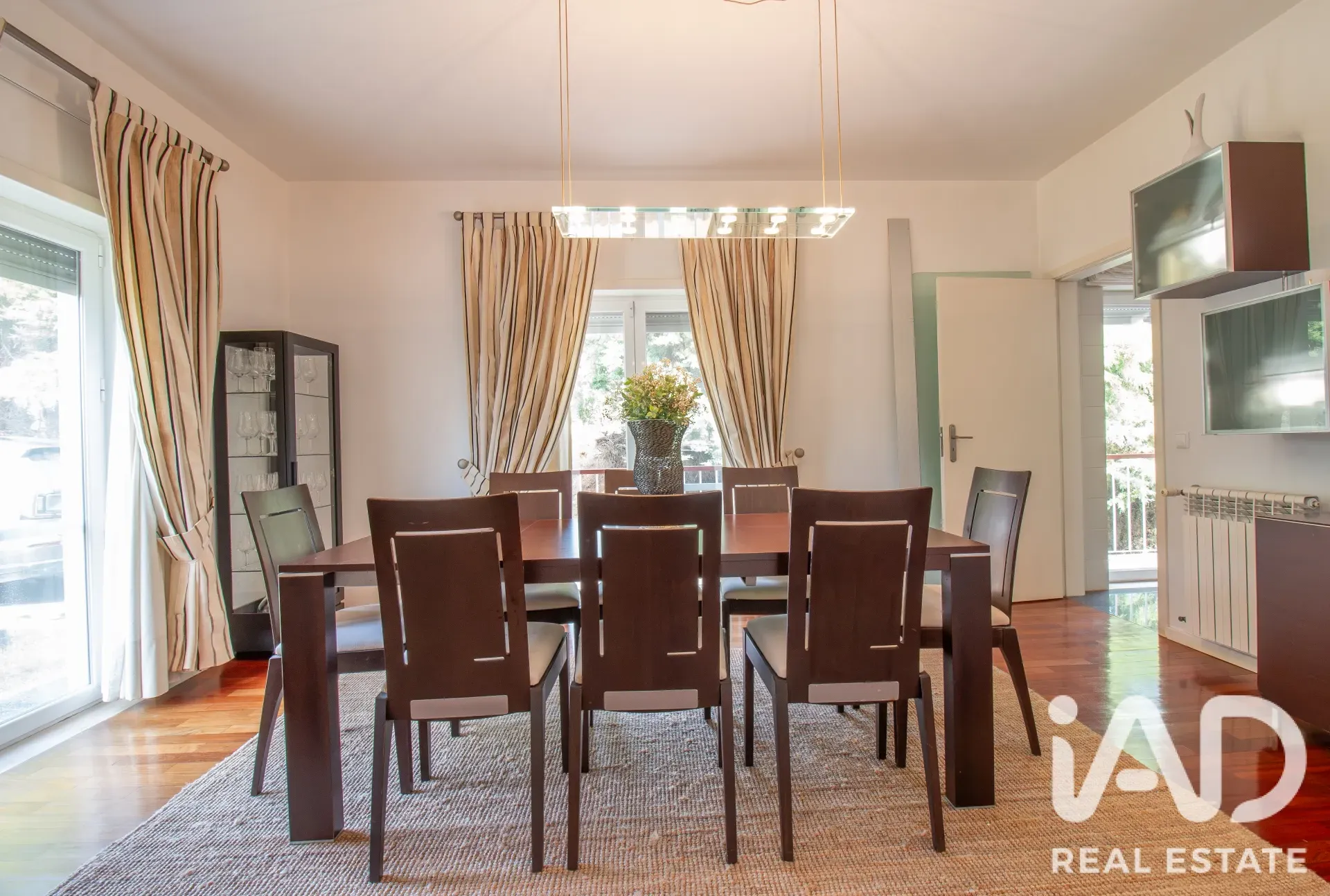 4-Bedroom House with Expansive Garden in Salir de Matos - View image 7 of 36
