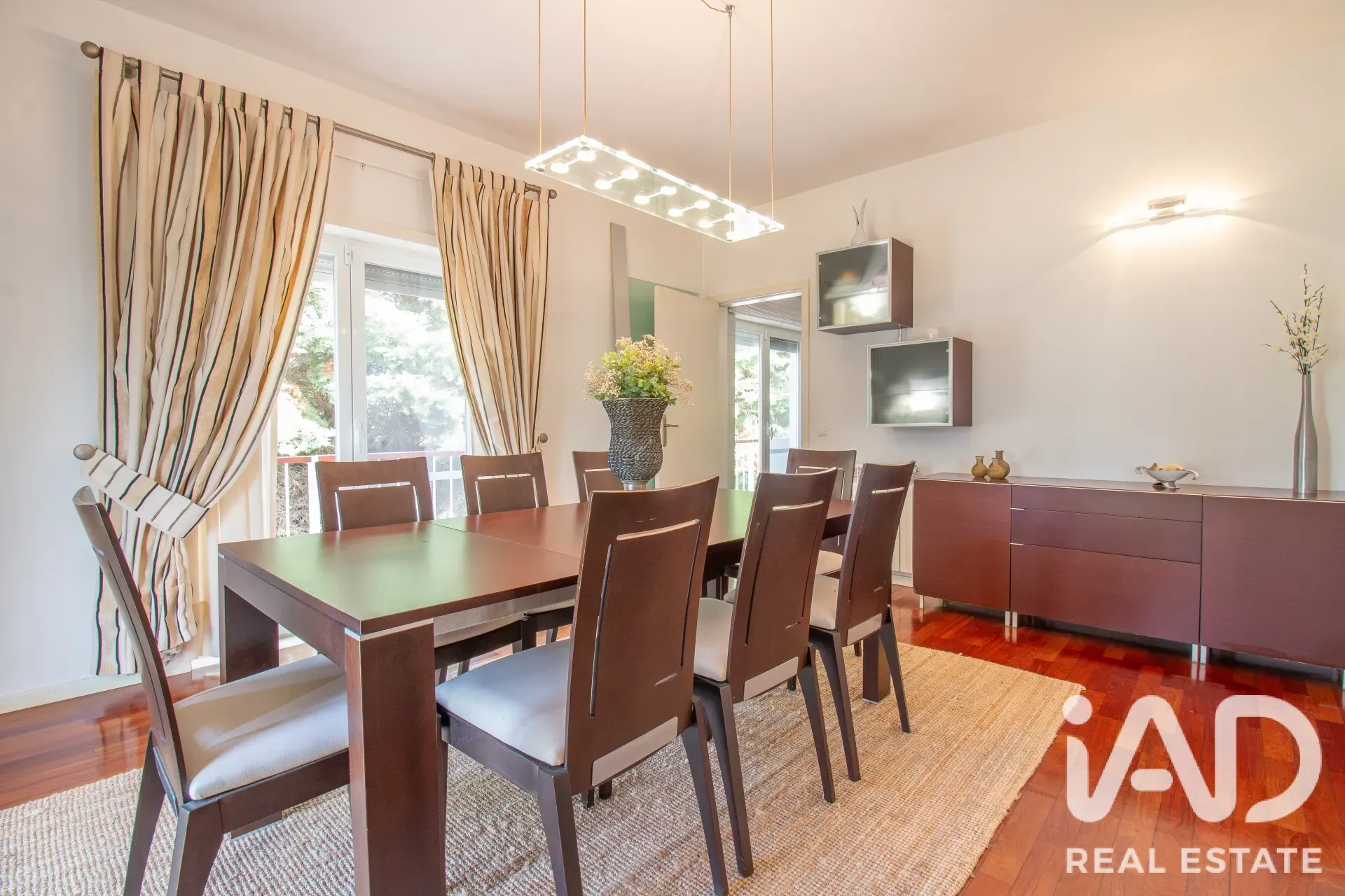 4-Bedroom House with Expansive Garden in Salir de Matos - View image 8 of 36