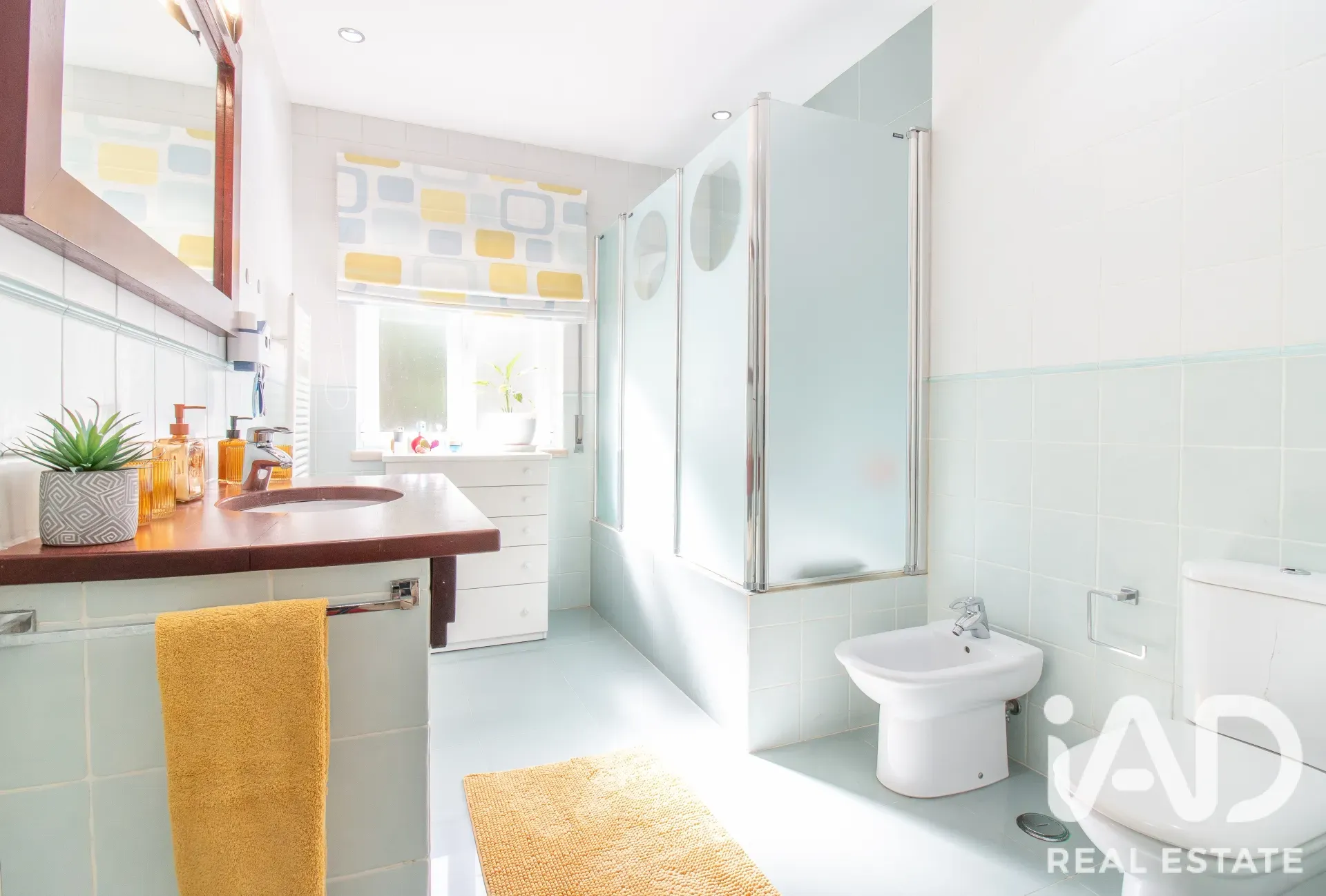 4-Bedroom House with Expansive Garden in Salir de Matos - View image 13 of 36