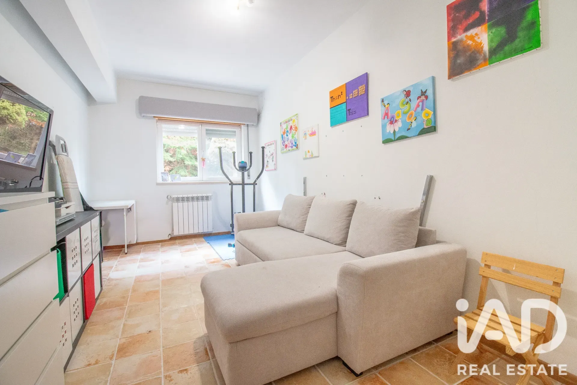 4-Bedroom House with Expansive Garden in Salir de Matos - View image 22 of 36