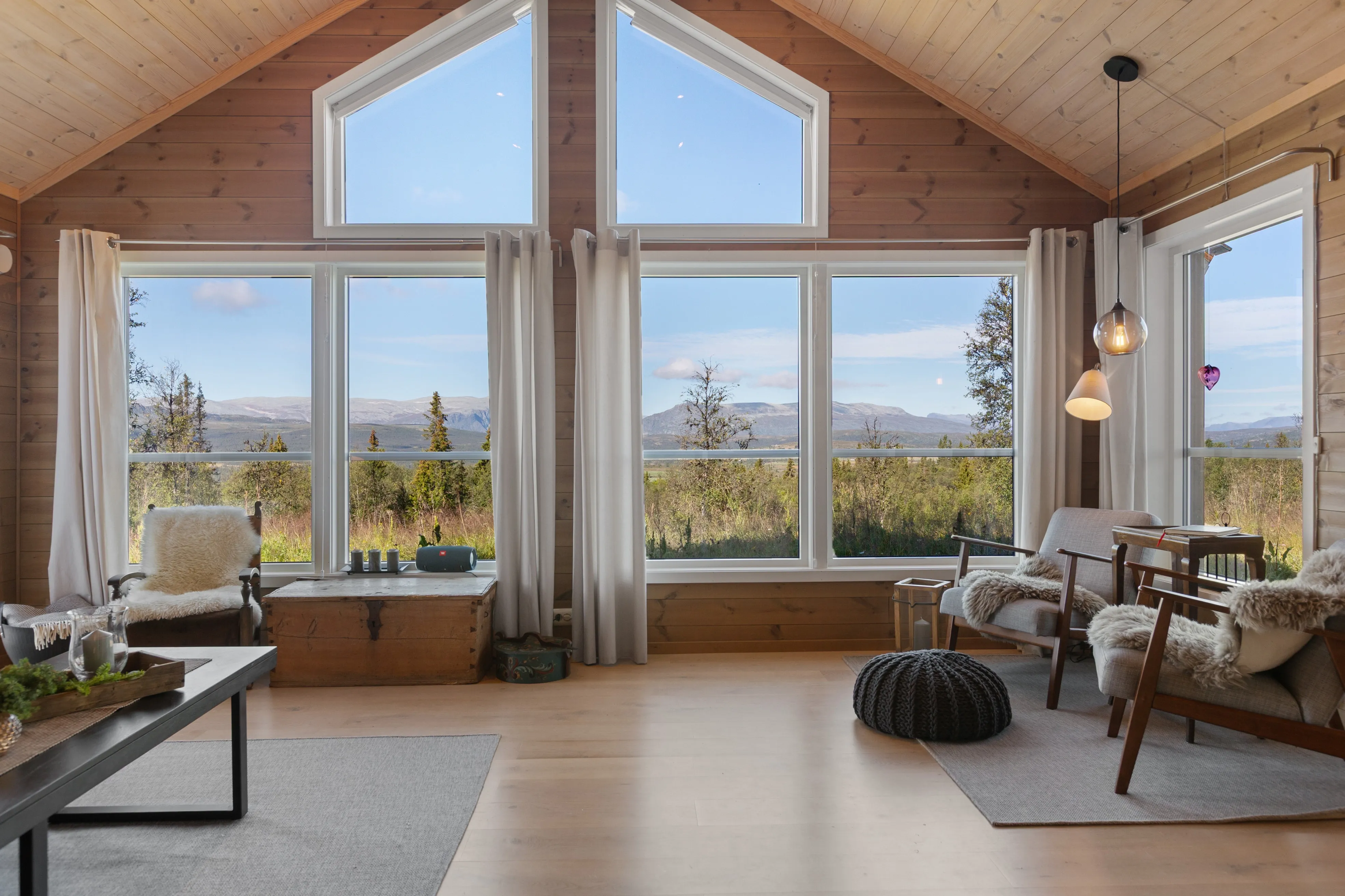 Modern 3-Bedroom House with Panoramic Views in Valdres, Norway - View image 6 of 52