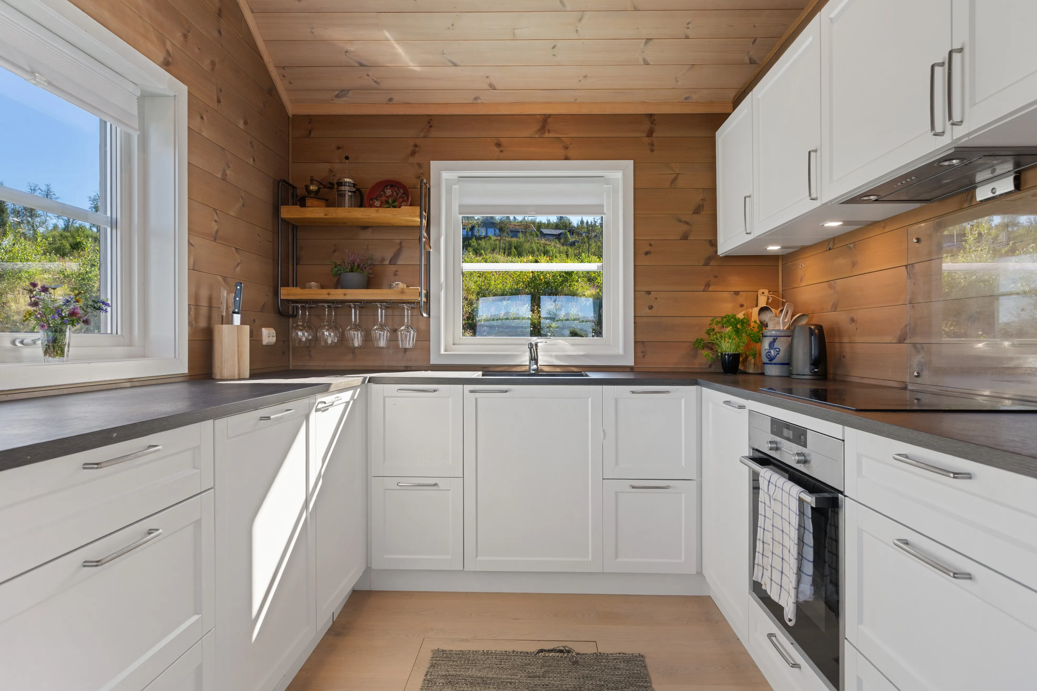 Modern 3-Bedroom House with Panoramic Views in Valdres, Norway - View image 18 of 52