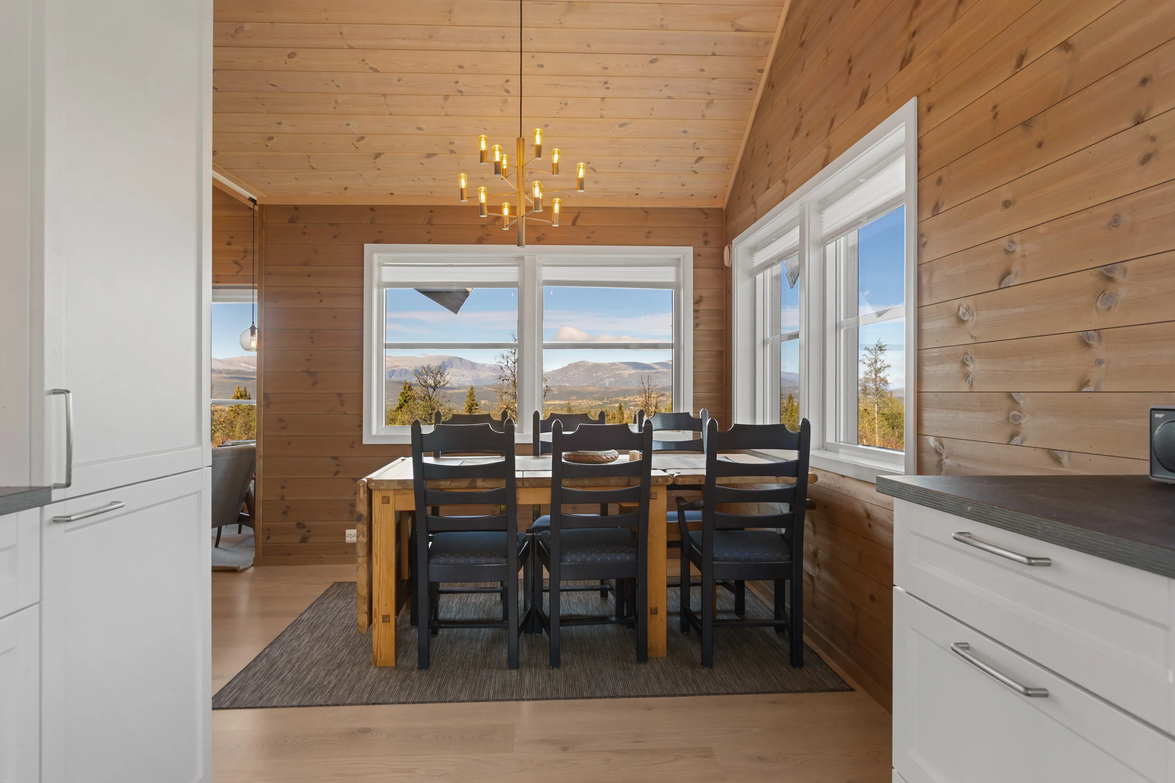 Modern 3-Bedroom House with Panoramic Views in Valdres, Norway - View image 21 of 52