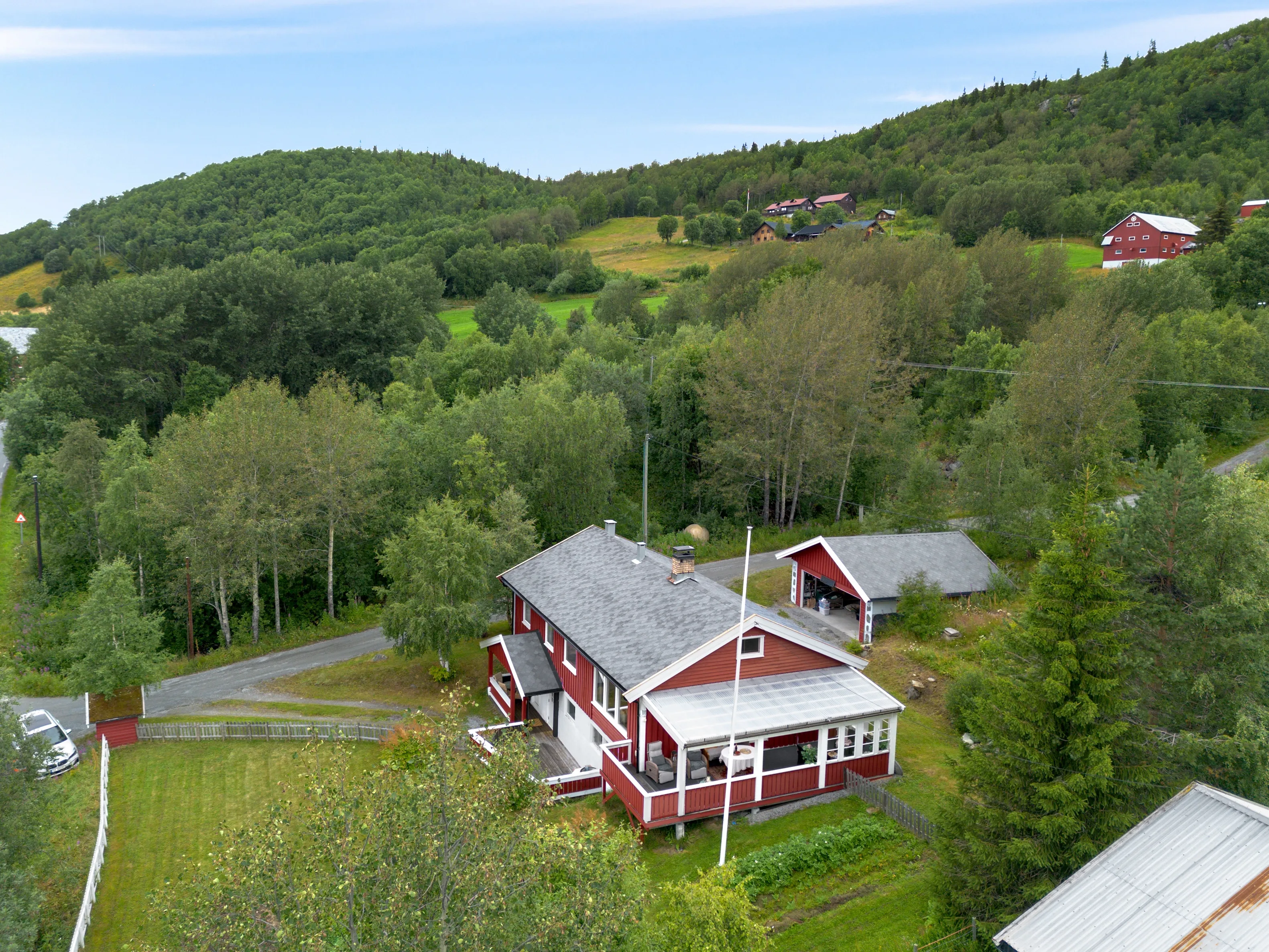 1970s Norwegian House with Solar Garage and Scenic Garden - View image 47 of 47