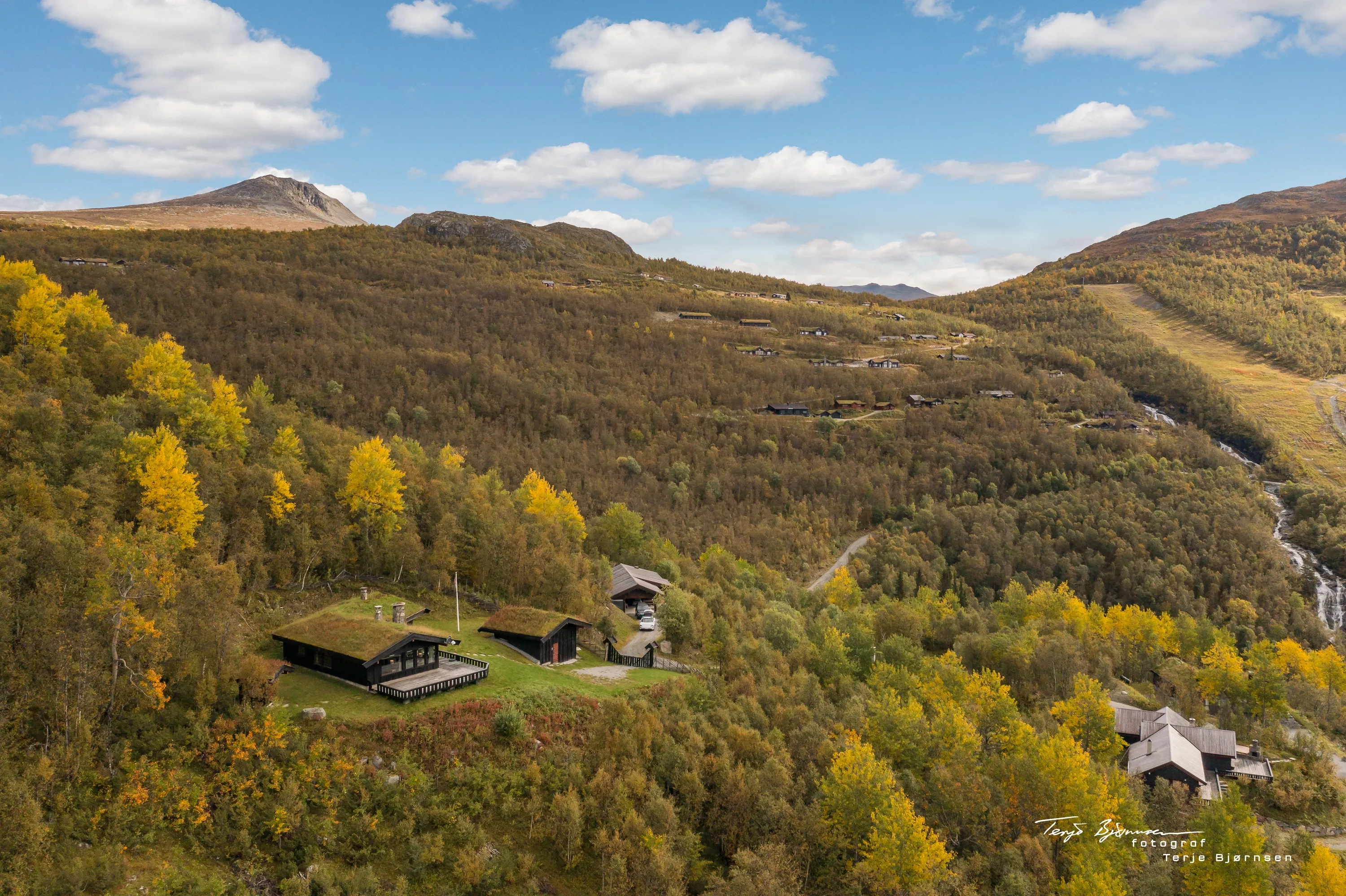 1980s Country House with Mountain Views in Hemsedal - Image 3