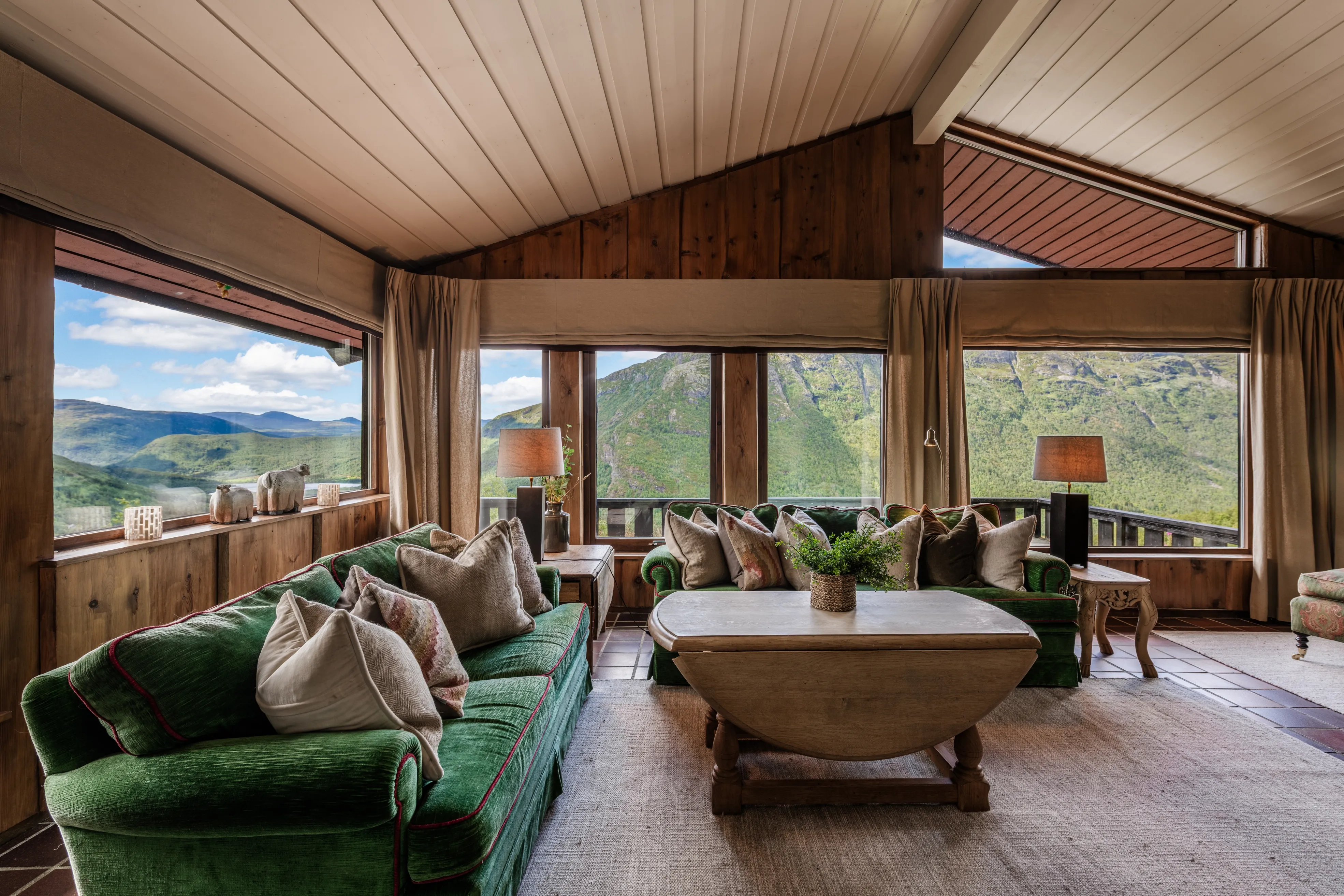 1980s Country House with Mountain Views in Hemsedal - View image 6 of 48