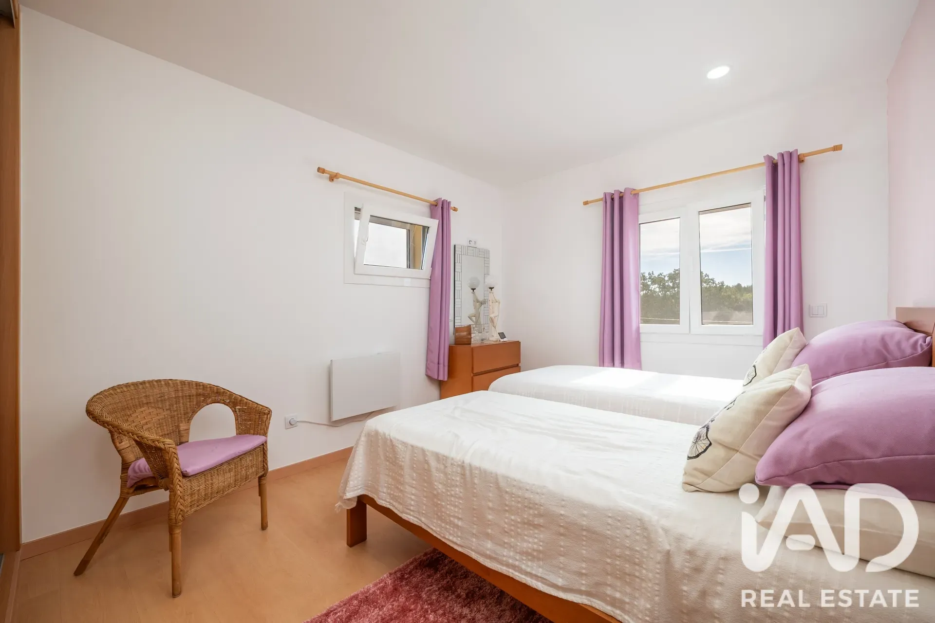3-Bedroom Renovated House with Garden and Parking in Graça, Portugal - View image 15 of 40