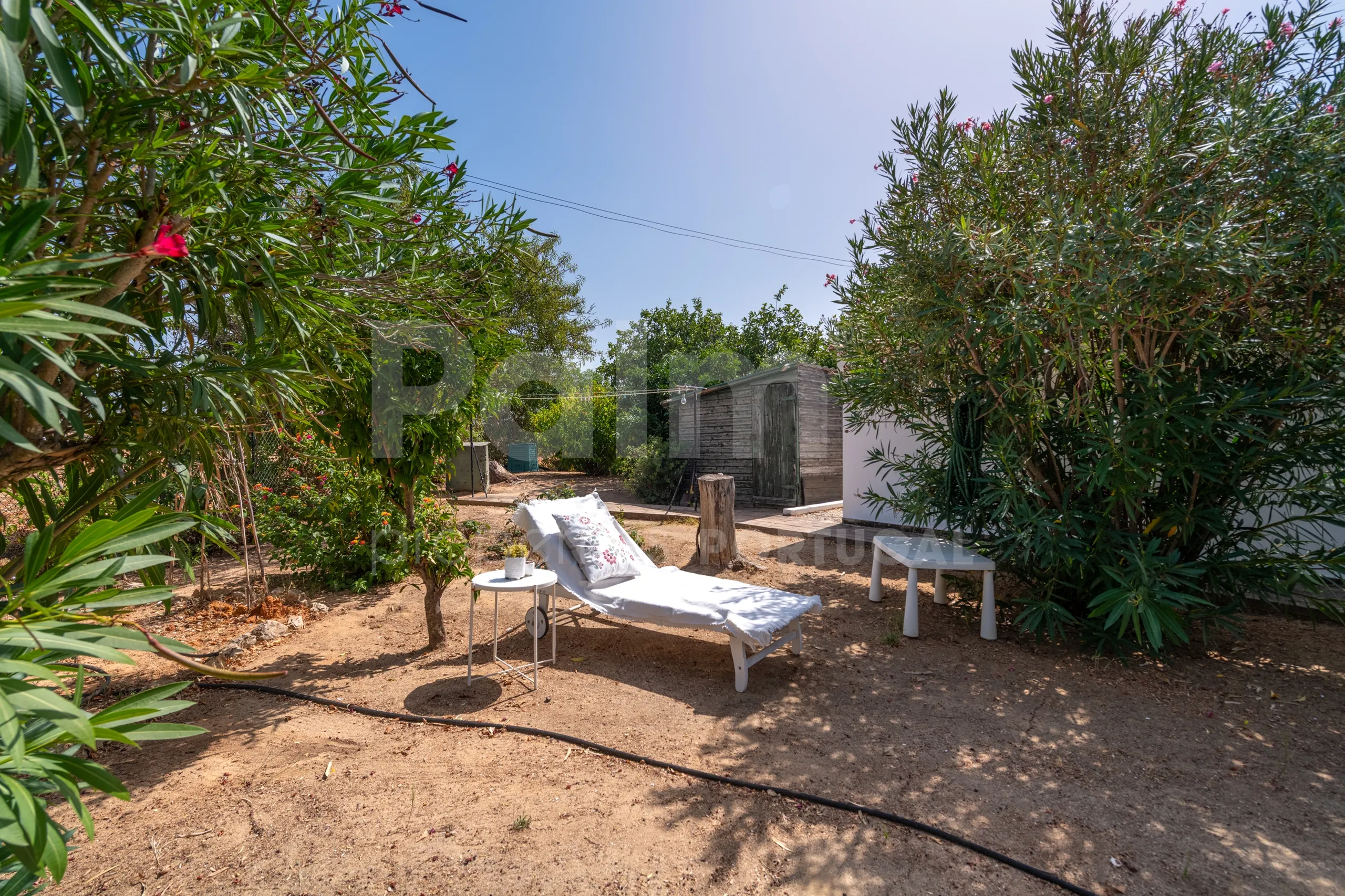1990s Furnished Villa with Pool and Garden Near Algarve's Coastline - View image 51 of 63
