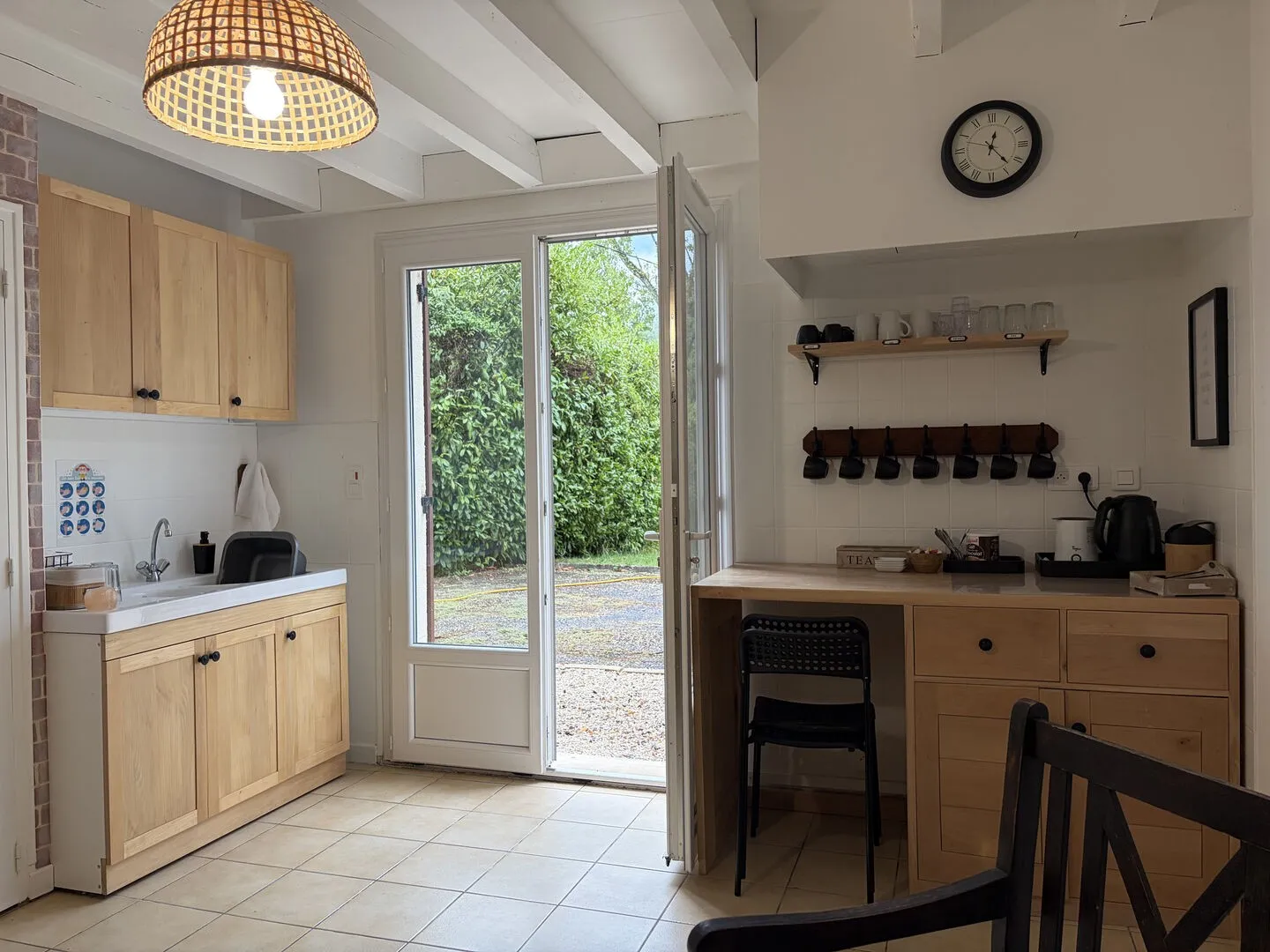 1980s Family Home in Saint-Cyprien with Pool and Expansive Gardens - View image 43 of 50