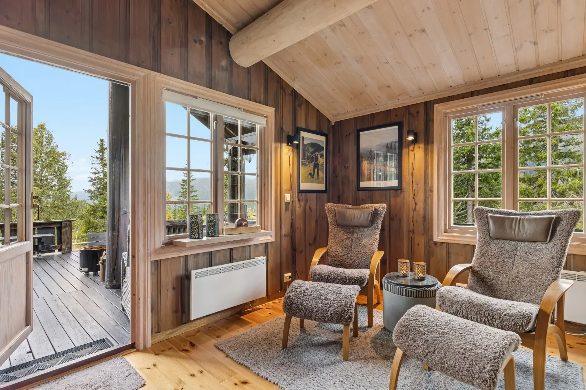 Contemporary 3-Bedroom Country House with Expansive Terrace in Eggedal - View image 13 of 31