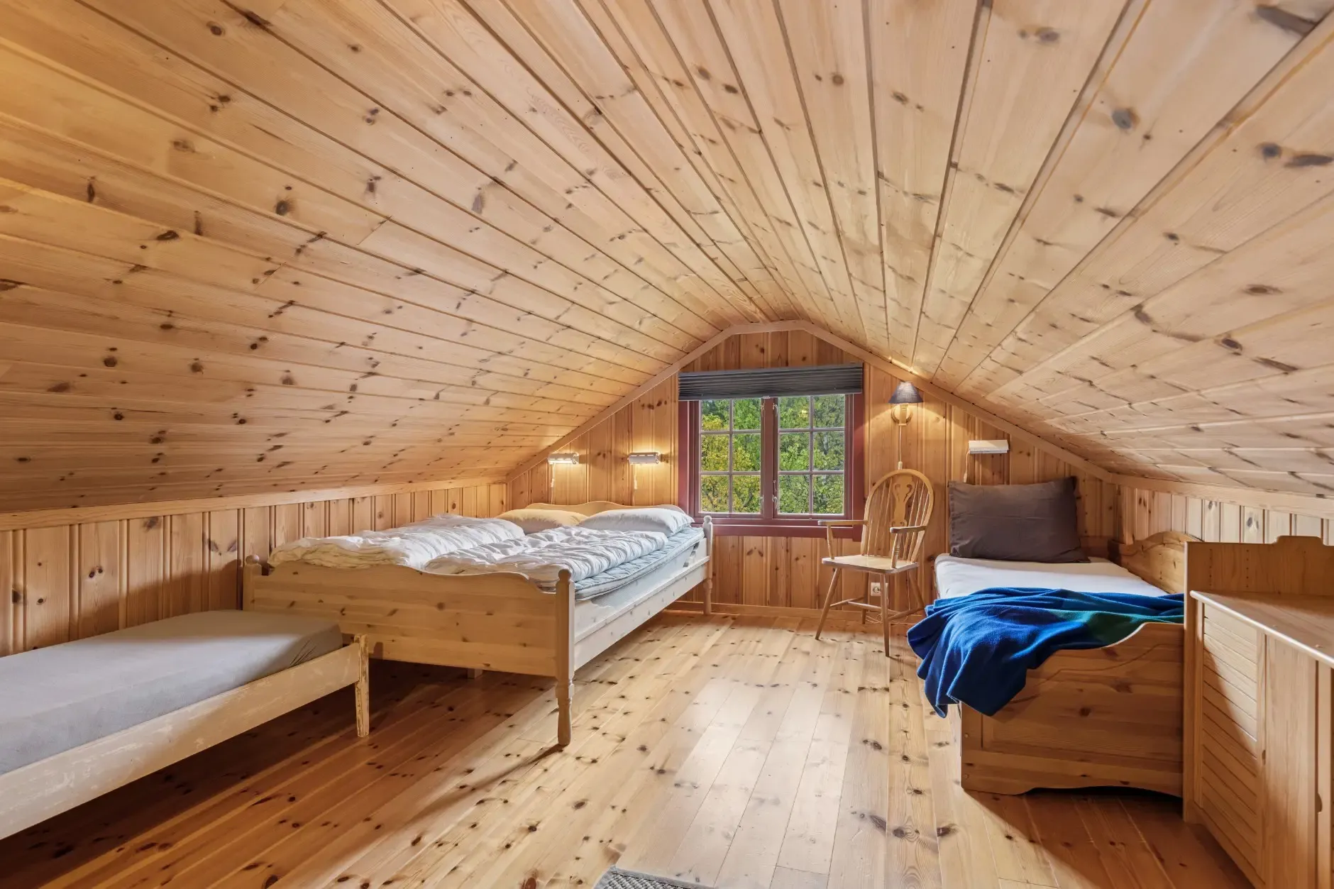 Contemporary 3-Bedroom Country House with Expansive Terrace in Eggedal - View image 29 of 31