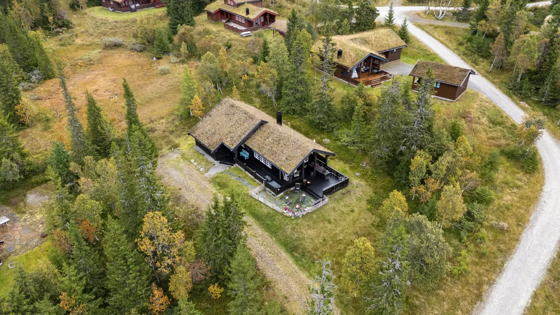 Contemporary 3-Bedroom Country House with Expansive Terrace in Eggedal - View image 30 of 31