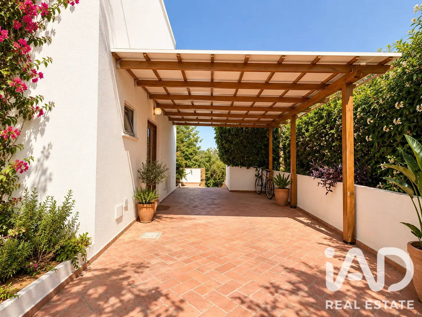 Contemporary 3-Bedroom House with Pool and Garden in Tavira, Portugal - Image 2