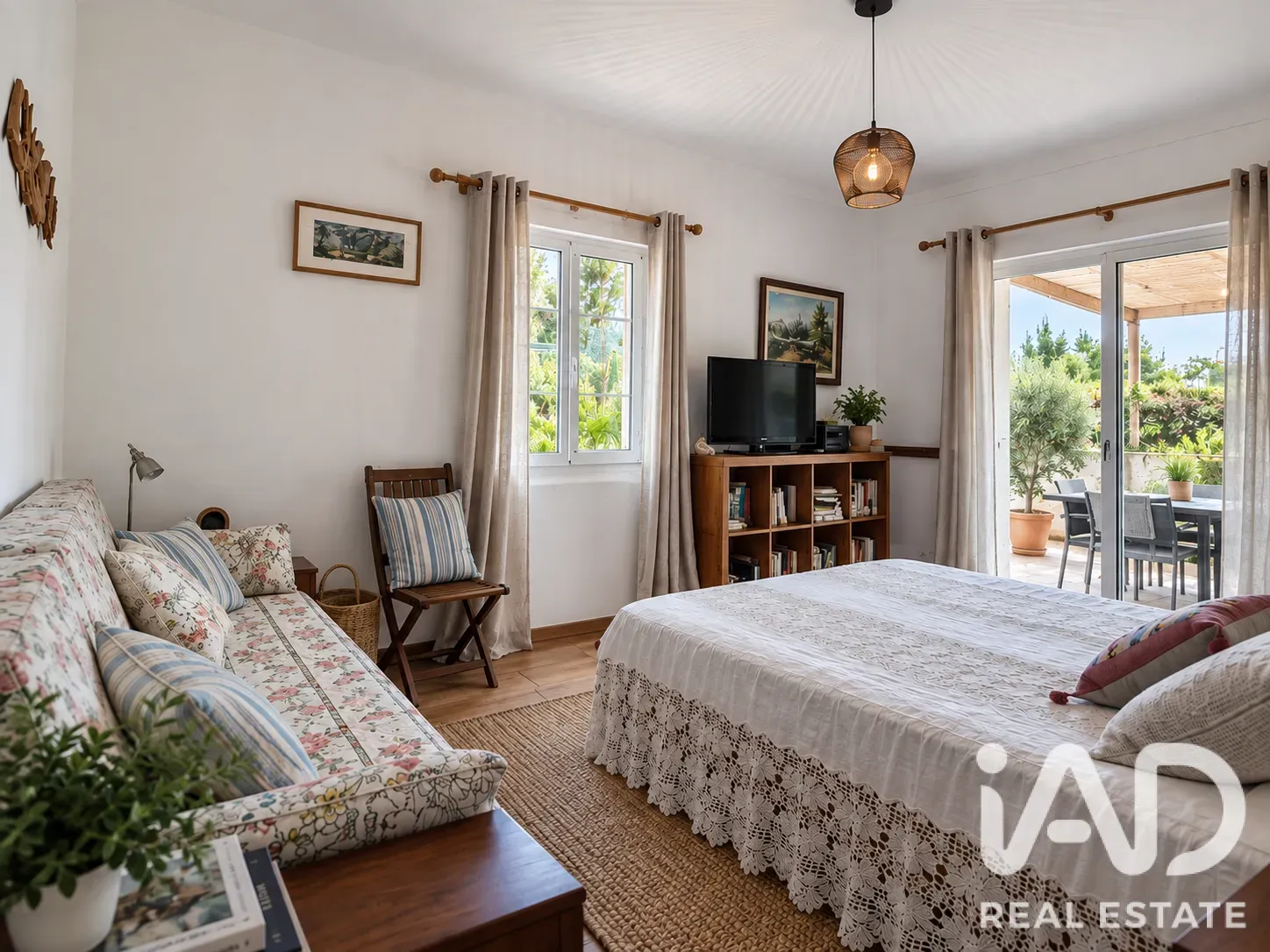 Contemporary 3-Bedroom House with Pool and Garden in Tavira, Portugal - View image 15 of 39
