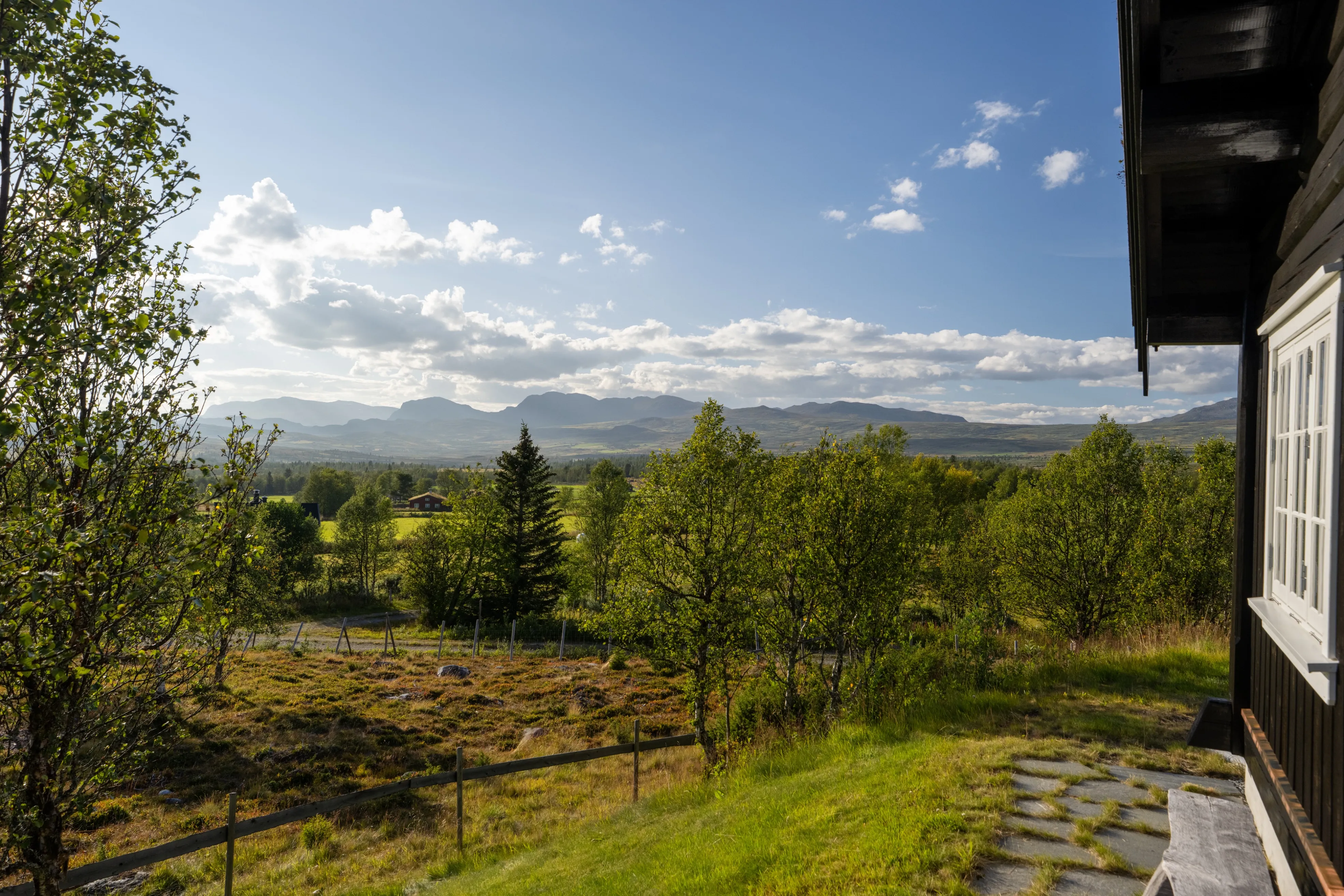 Spacious 4-Bedroom Cabin with Mountain Vistas in Hallingdal, Norway - View image 33 of 37