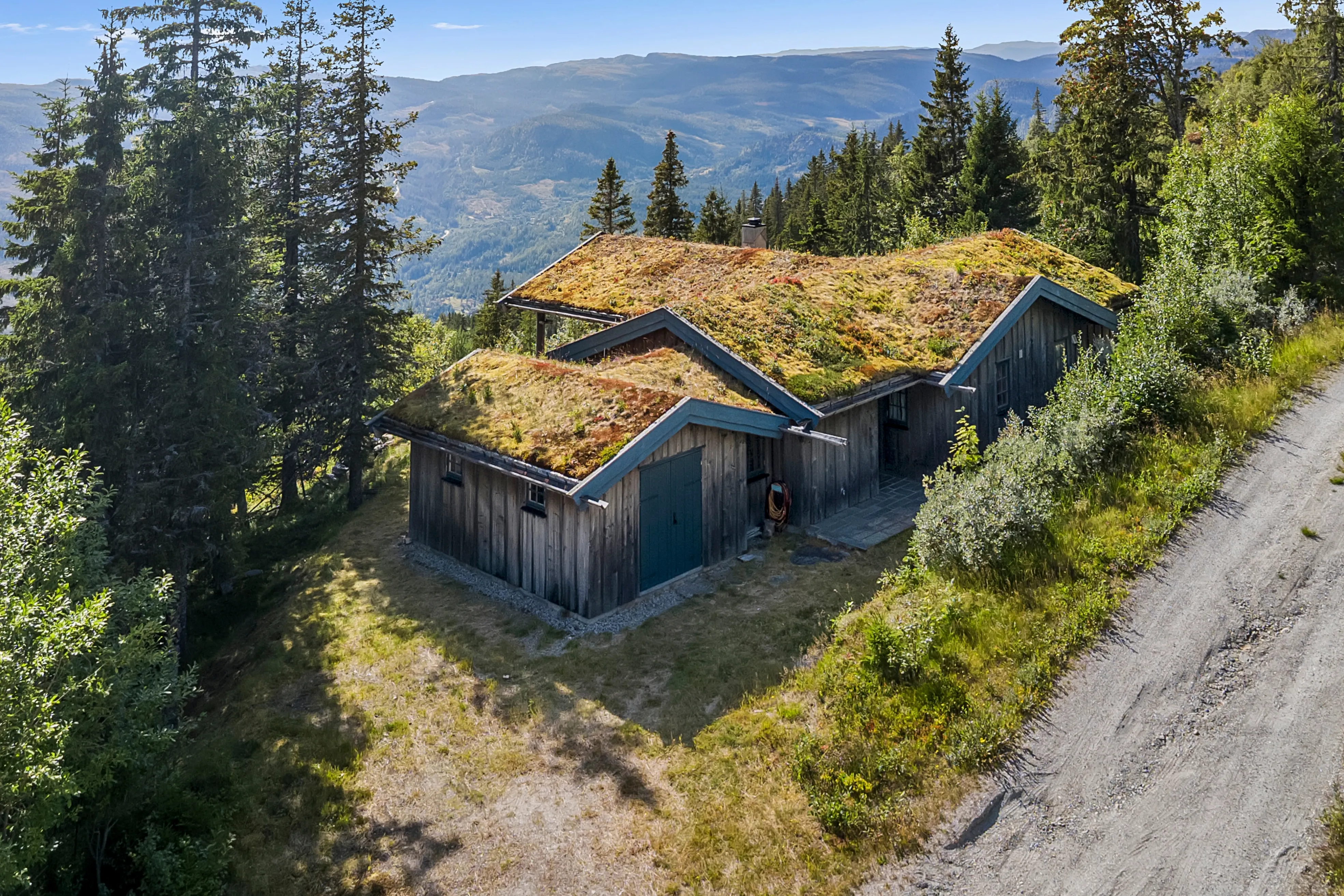 Contemporary 3-Bedroom Cabin with Sauna and Terrace in Scenic Eggedal - Image 1