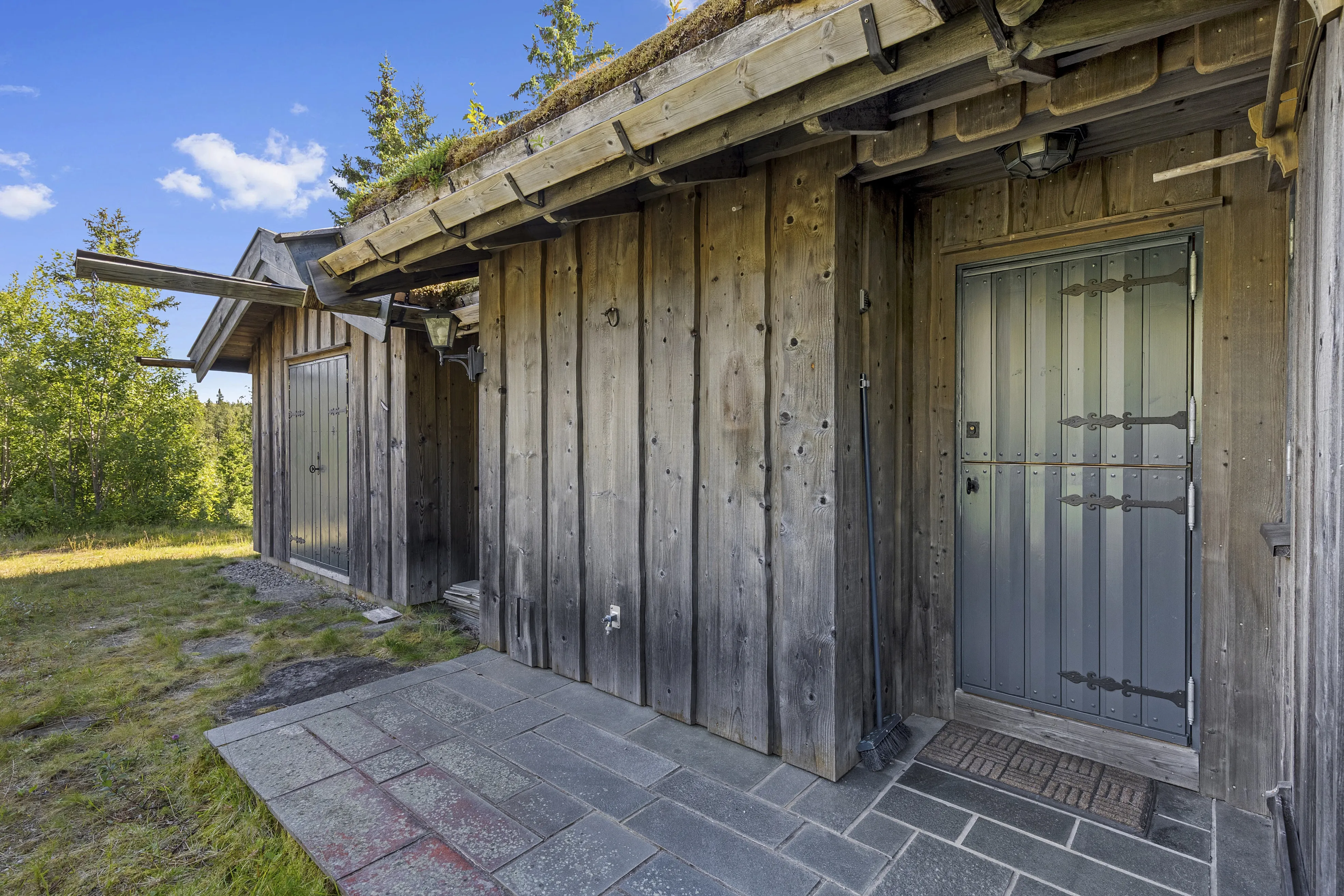 Contemporary 3-Bedroom Cabin with Sauna and Terrace in Scenic Eggedal - Image 5